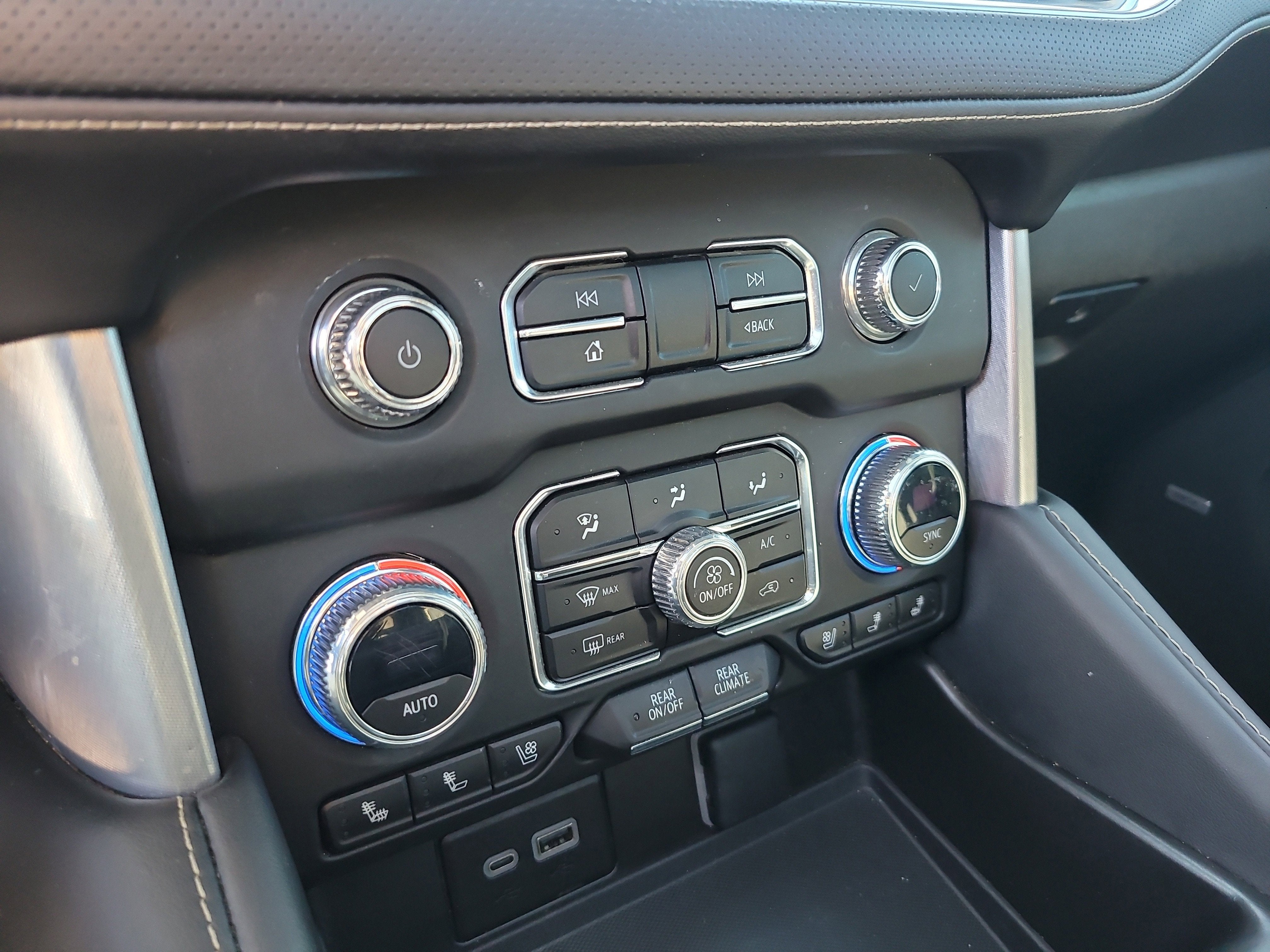 2023 GMC Yukon XL SLT