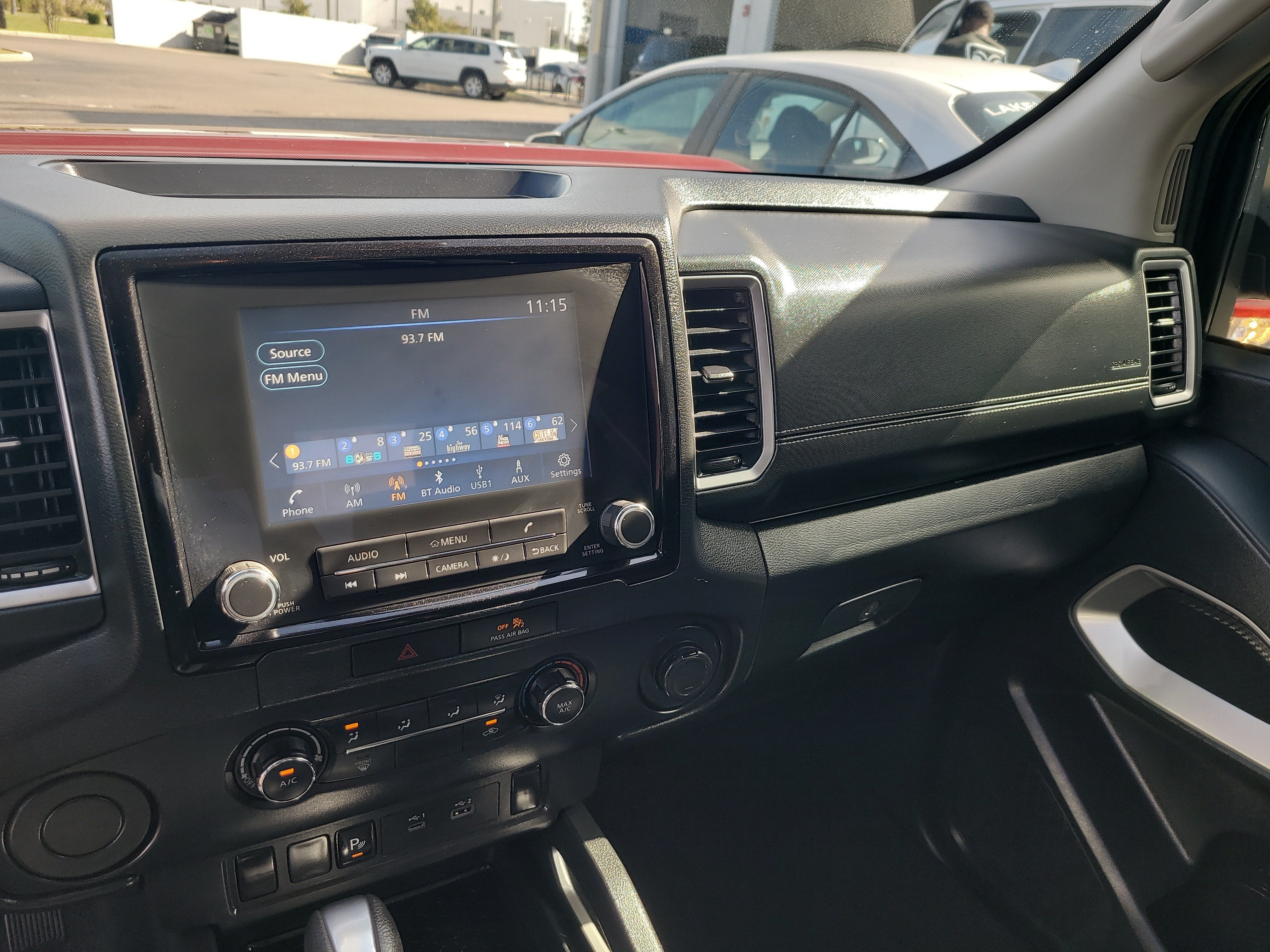 2022 Nissan Frontier SV