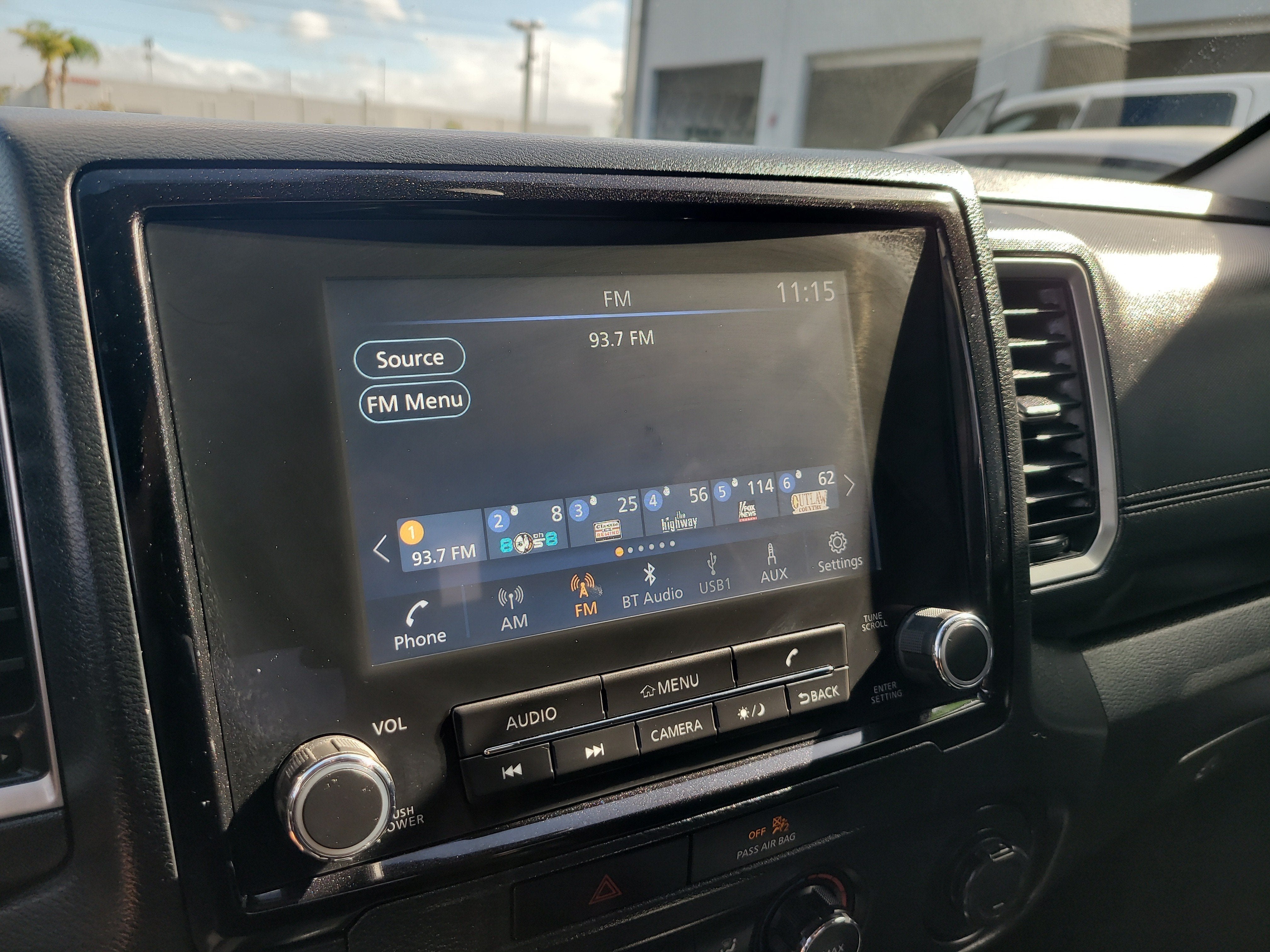 2022 Nissan Frontier SV