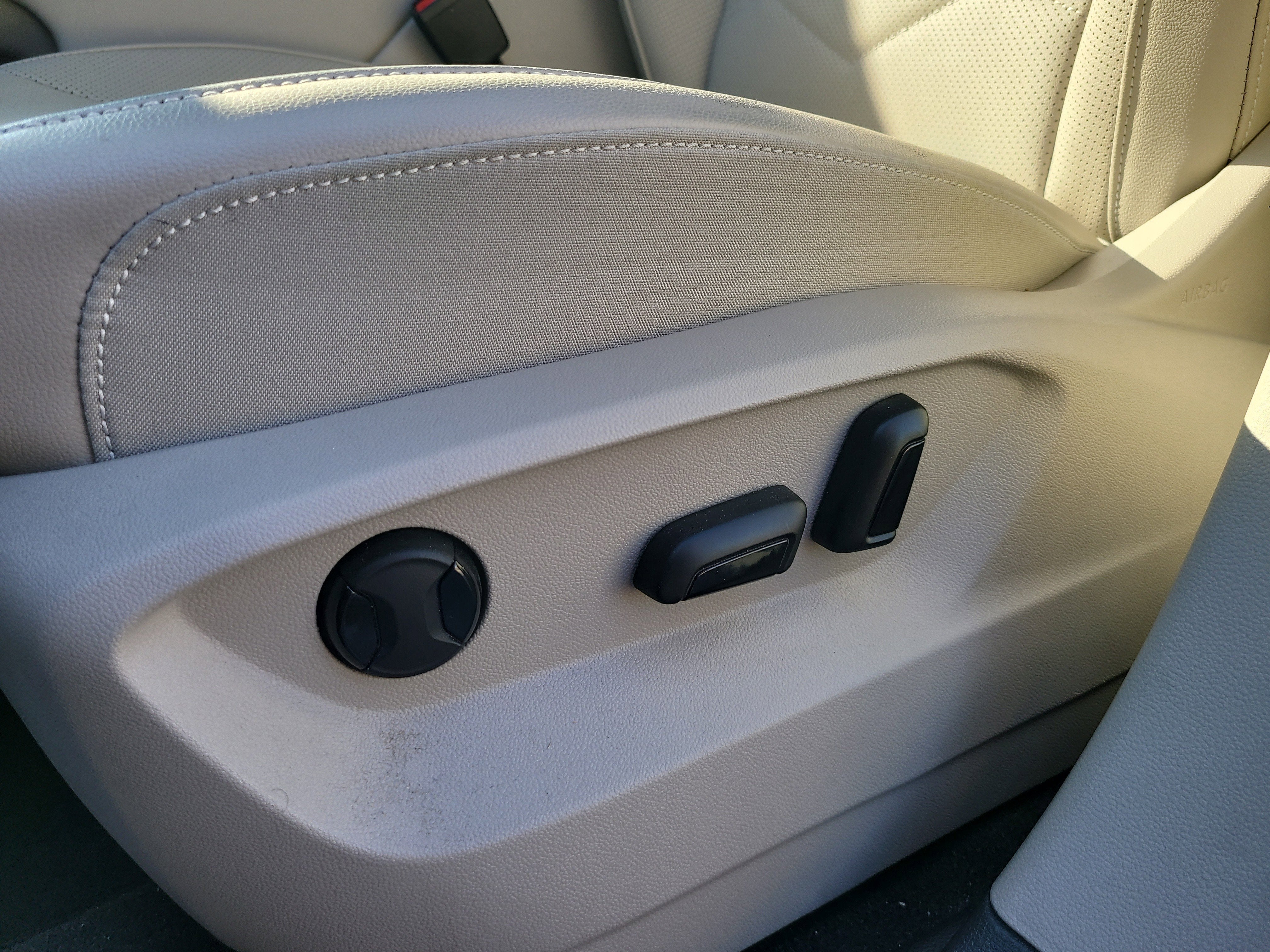 2024 Volkswagen Atlas 2.0T SE with Technology