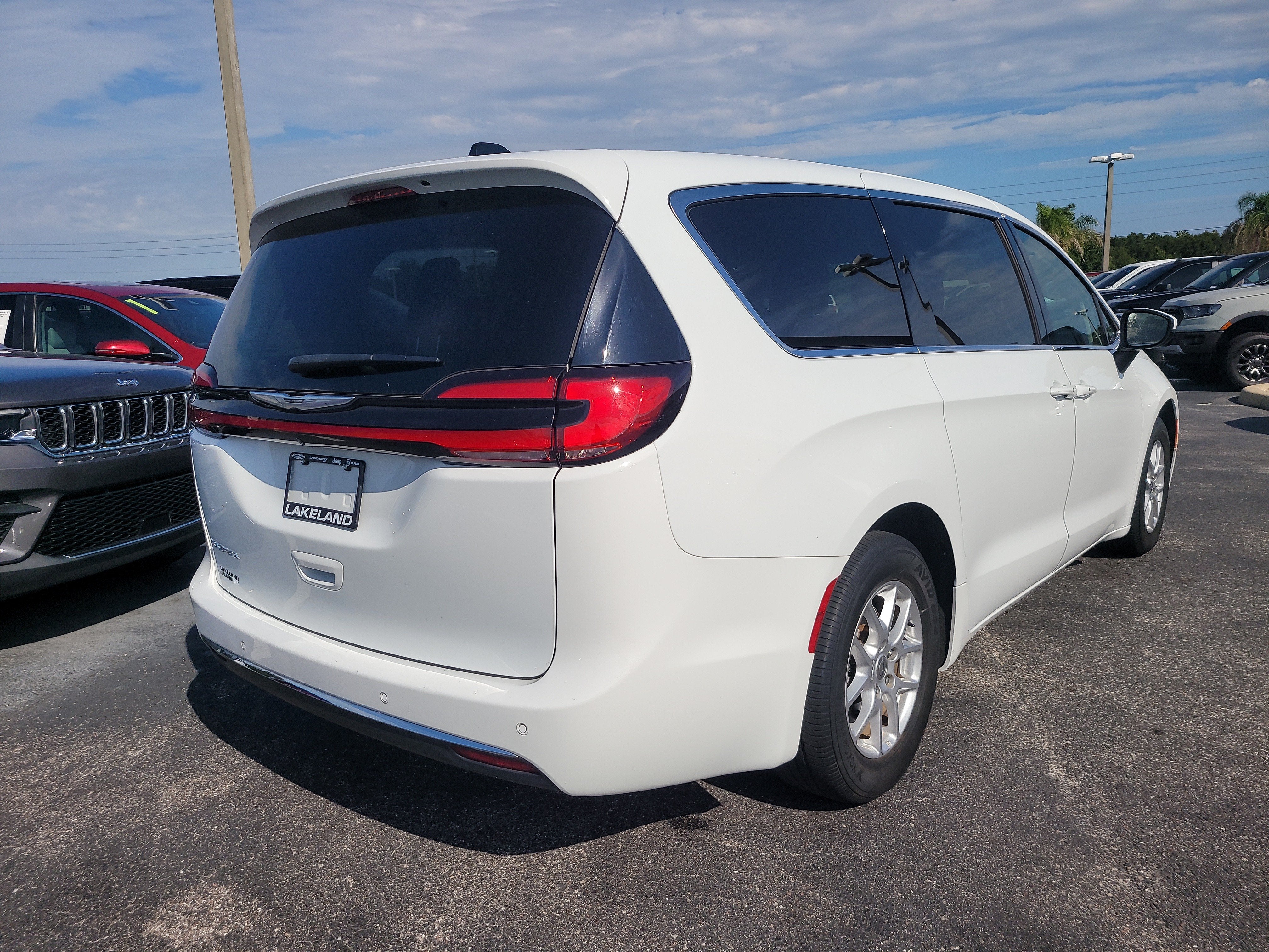 2023 Chrysler Pacifica Touring L