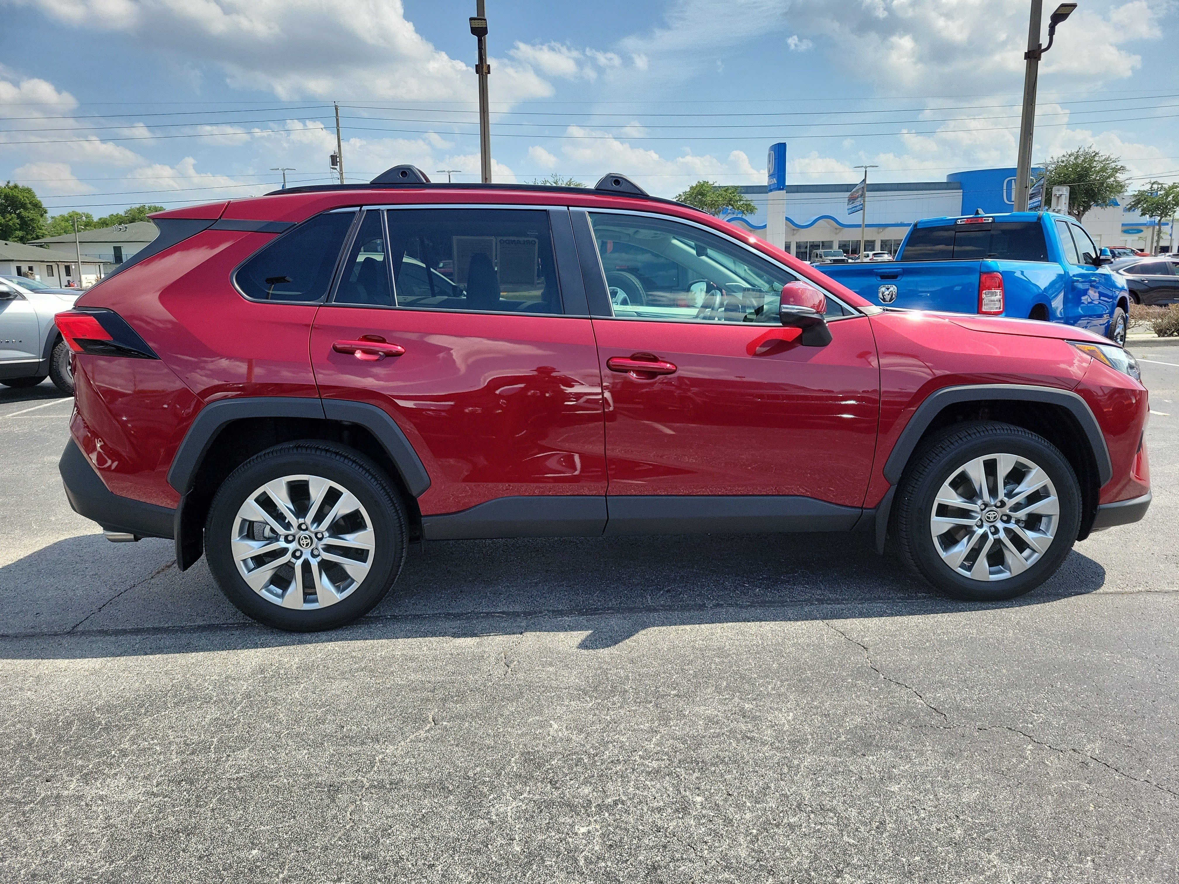 2025 Toyota RAV4 XLE Premium