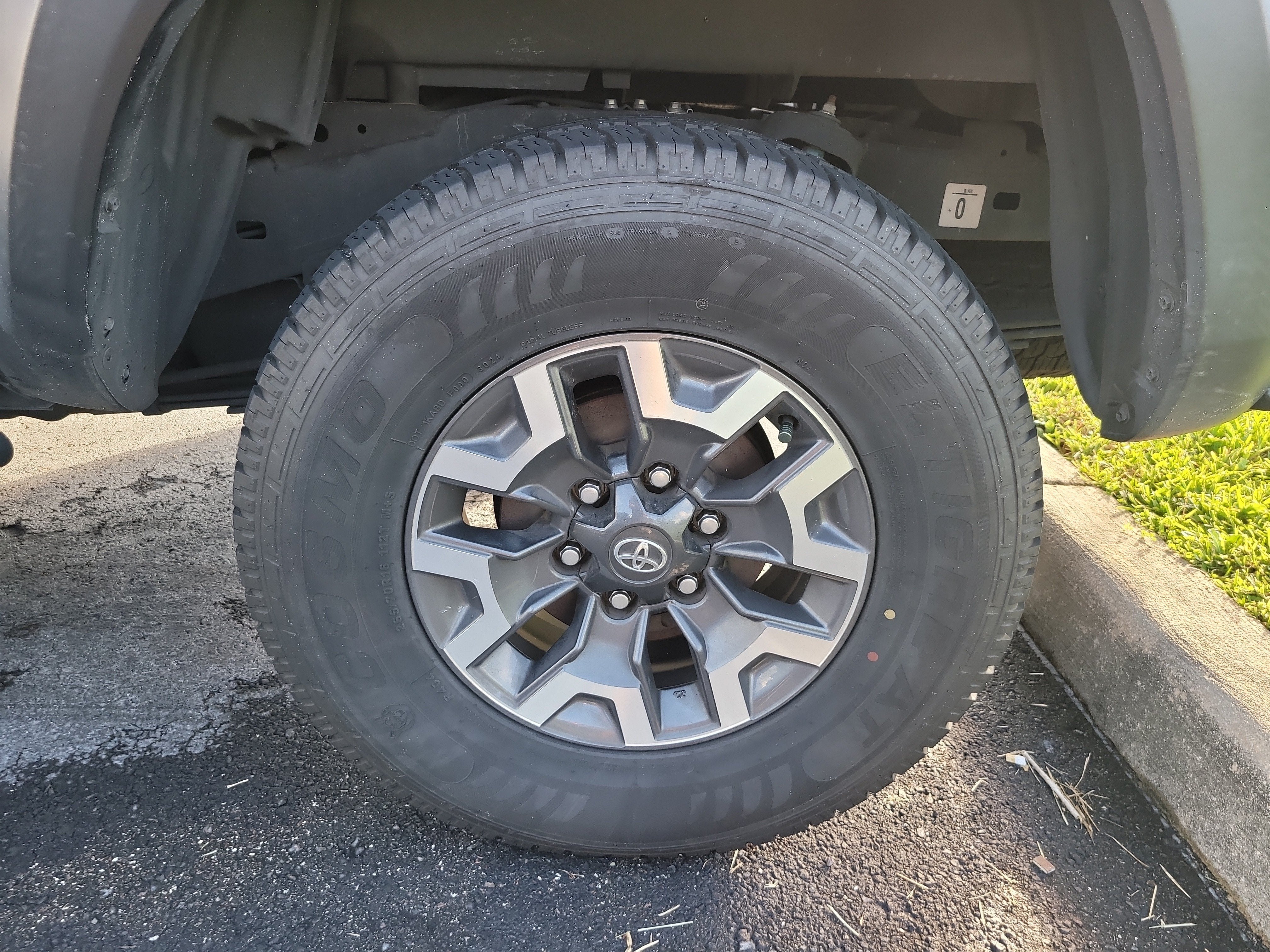 2022 Toyota Tacoma 2WD SR5