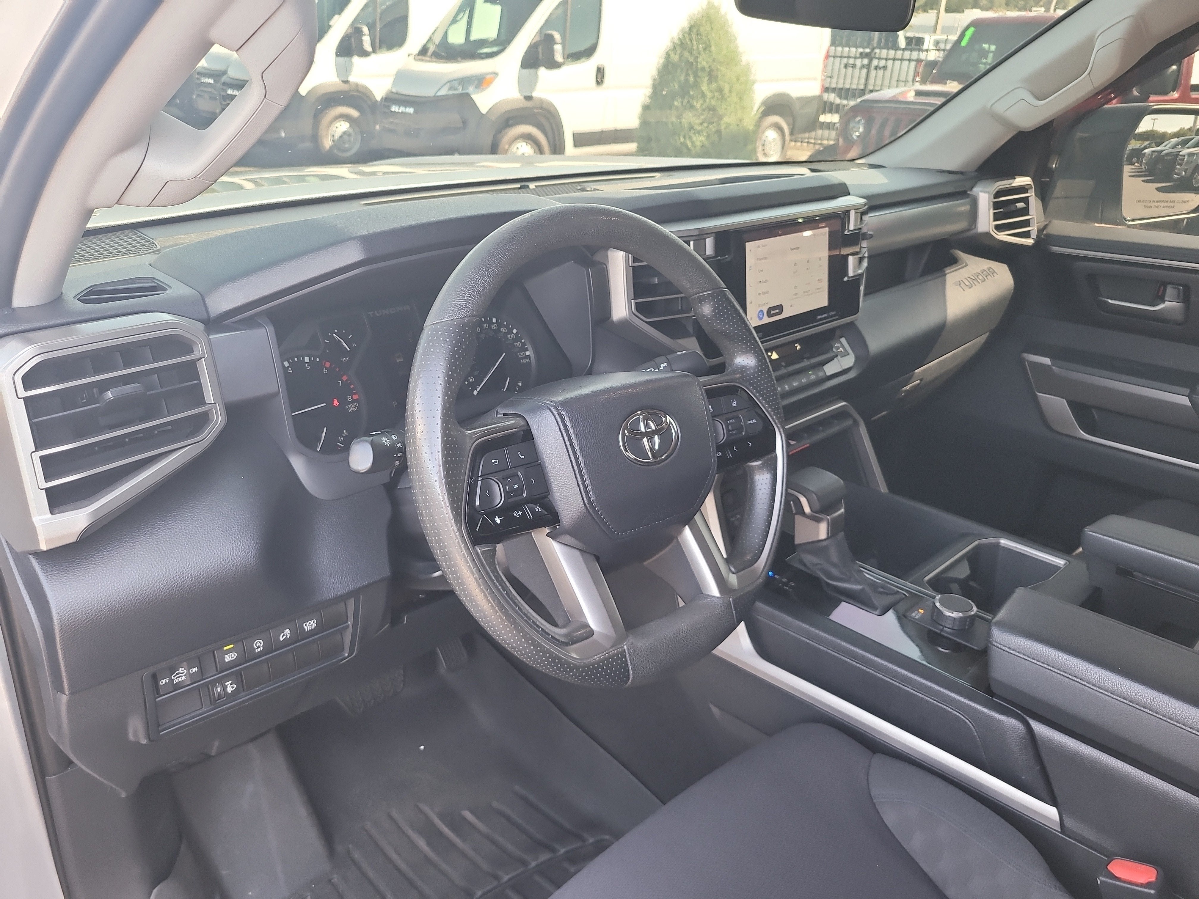 2022 Toyota Tundra 2WD SR5