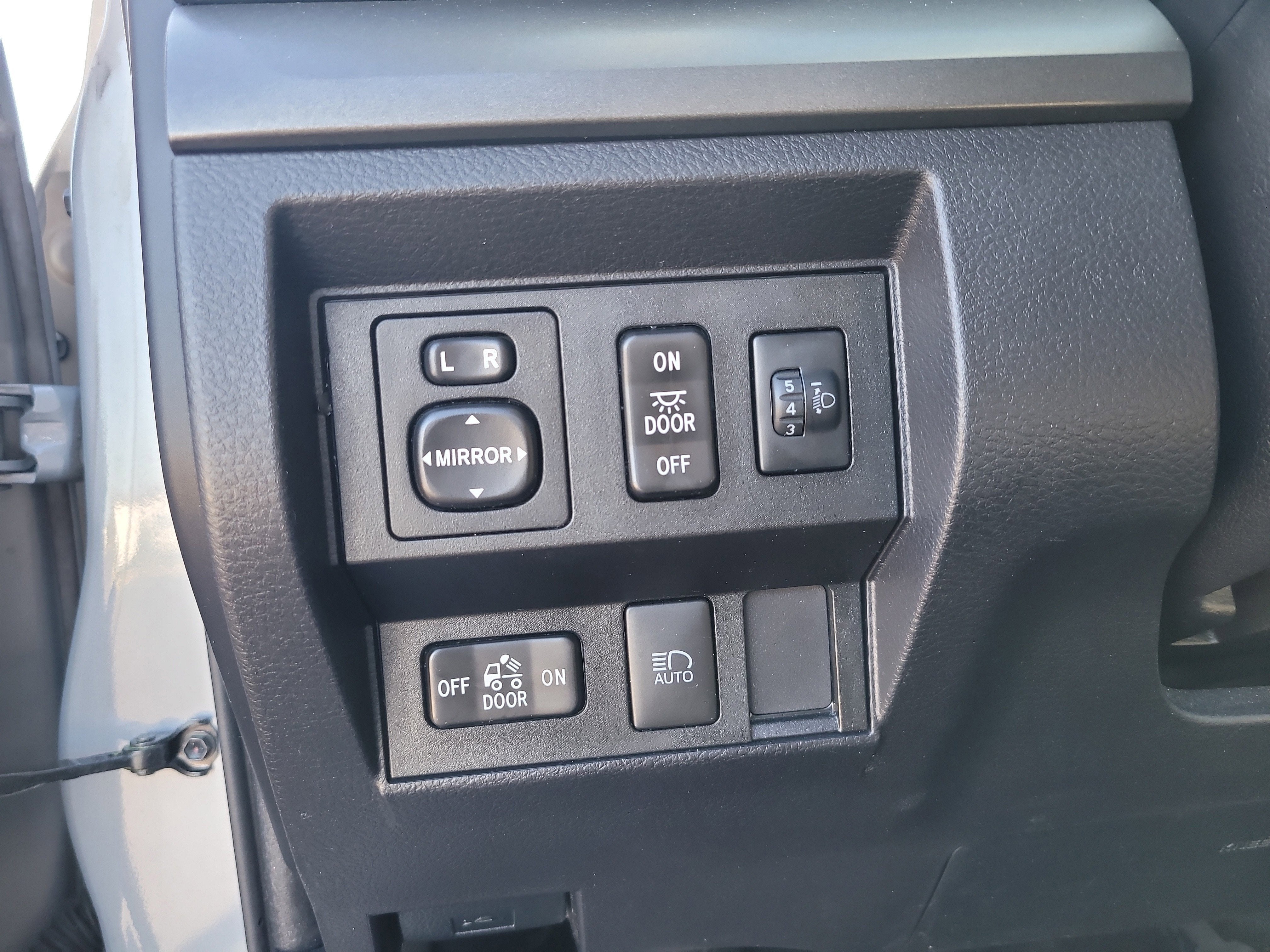 2020 Toyota Tundra 2WD SR5