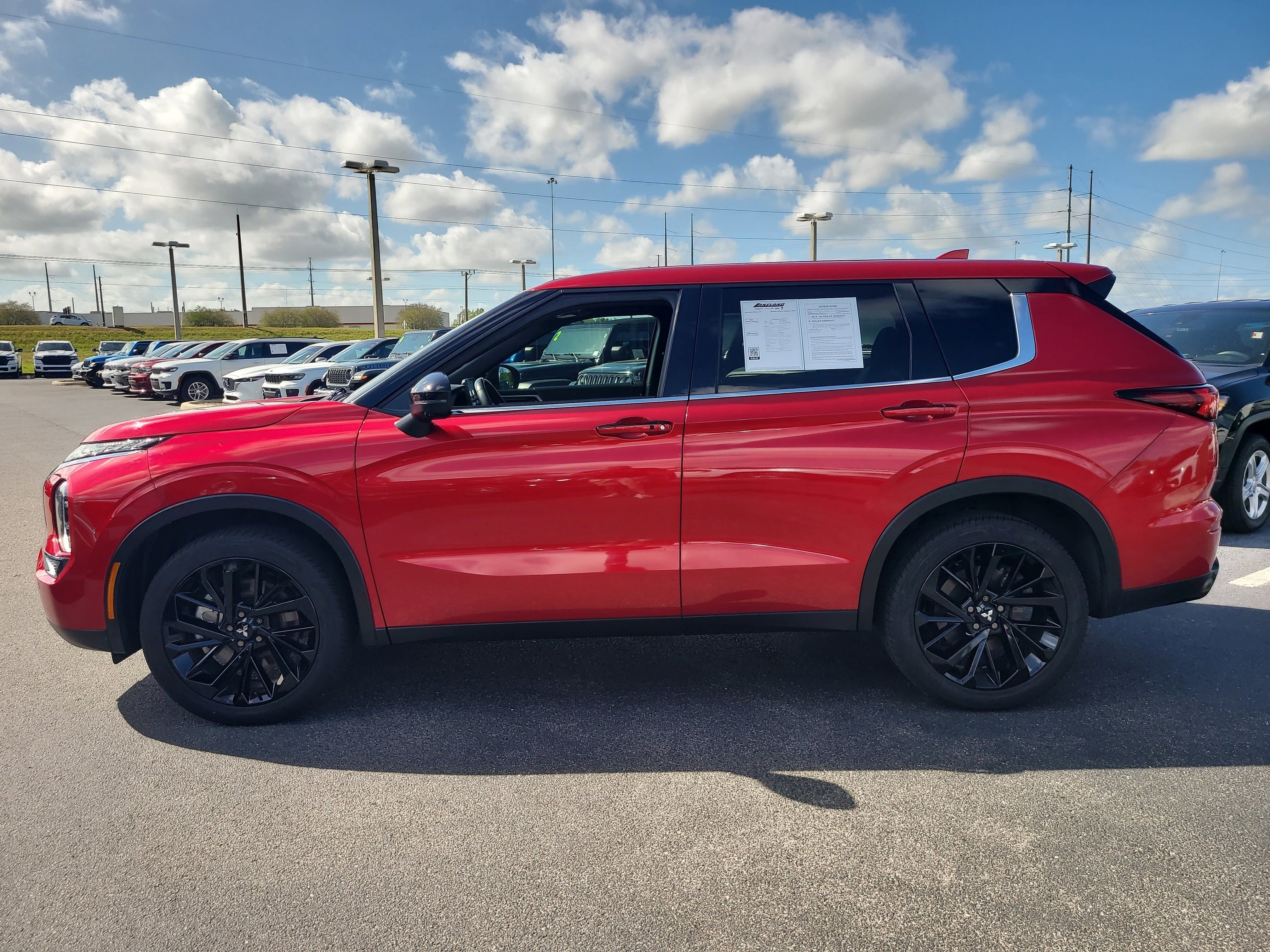 2024 Mitsubishi Outlander SE