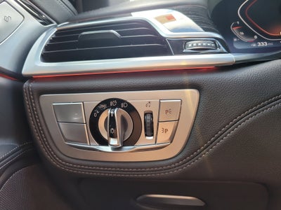 2022 BMW 7 Series 750i xDrive