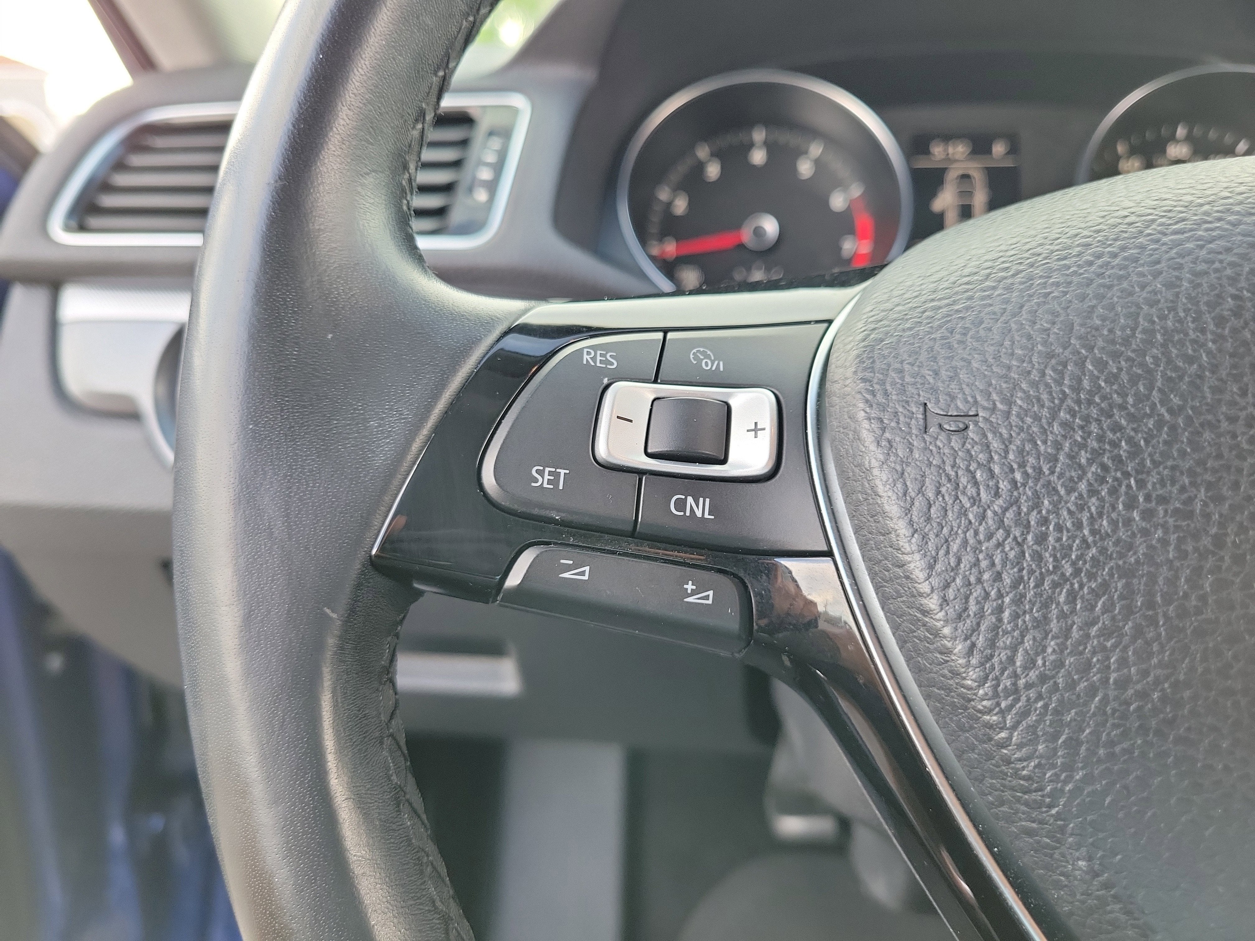 2017 Volkswagen Passat R-Line w/Comfort Pkg