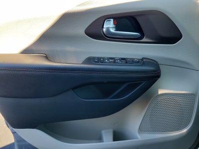 2019 Chrysler Pacifica LX