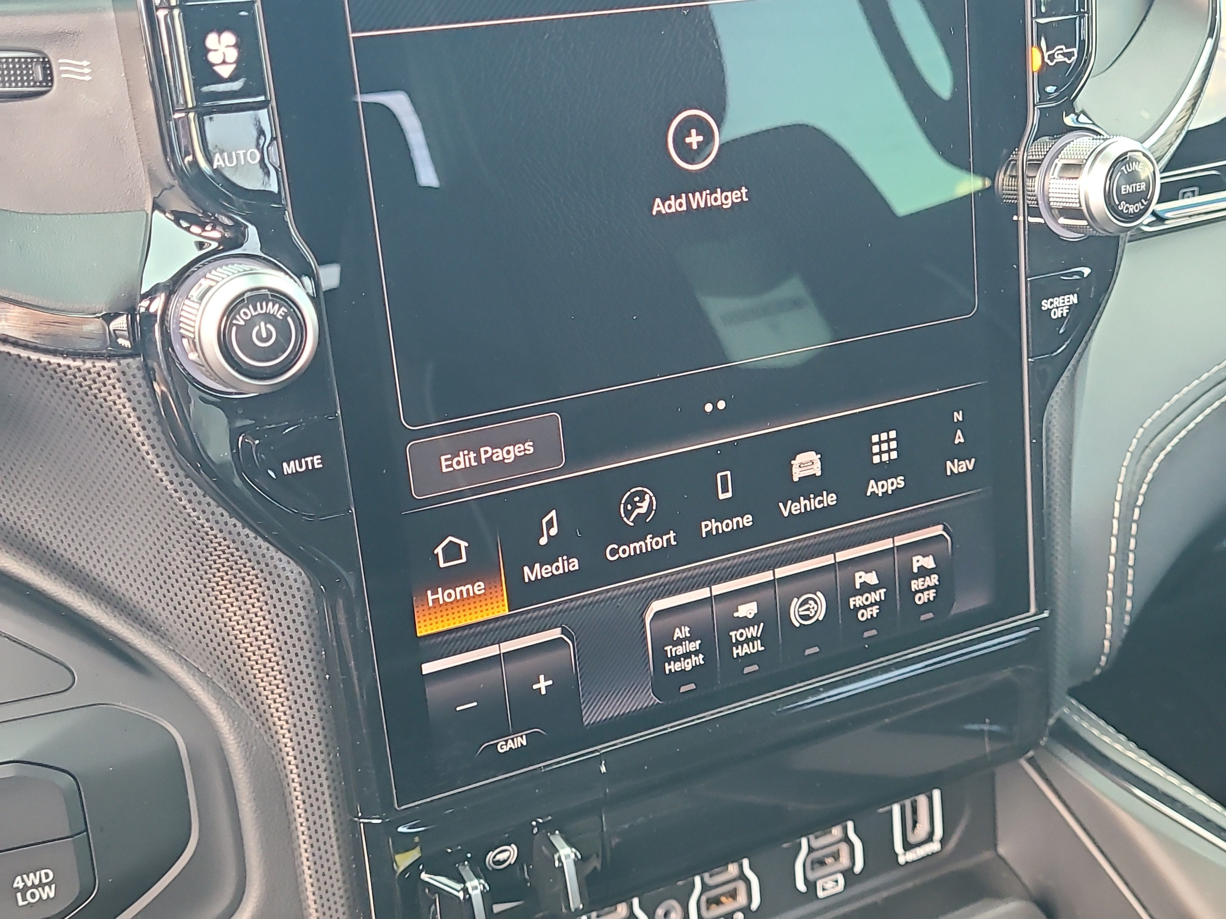 2025 RAM 3500 Limited