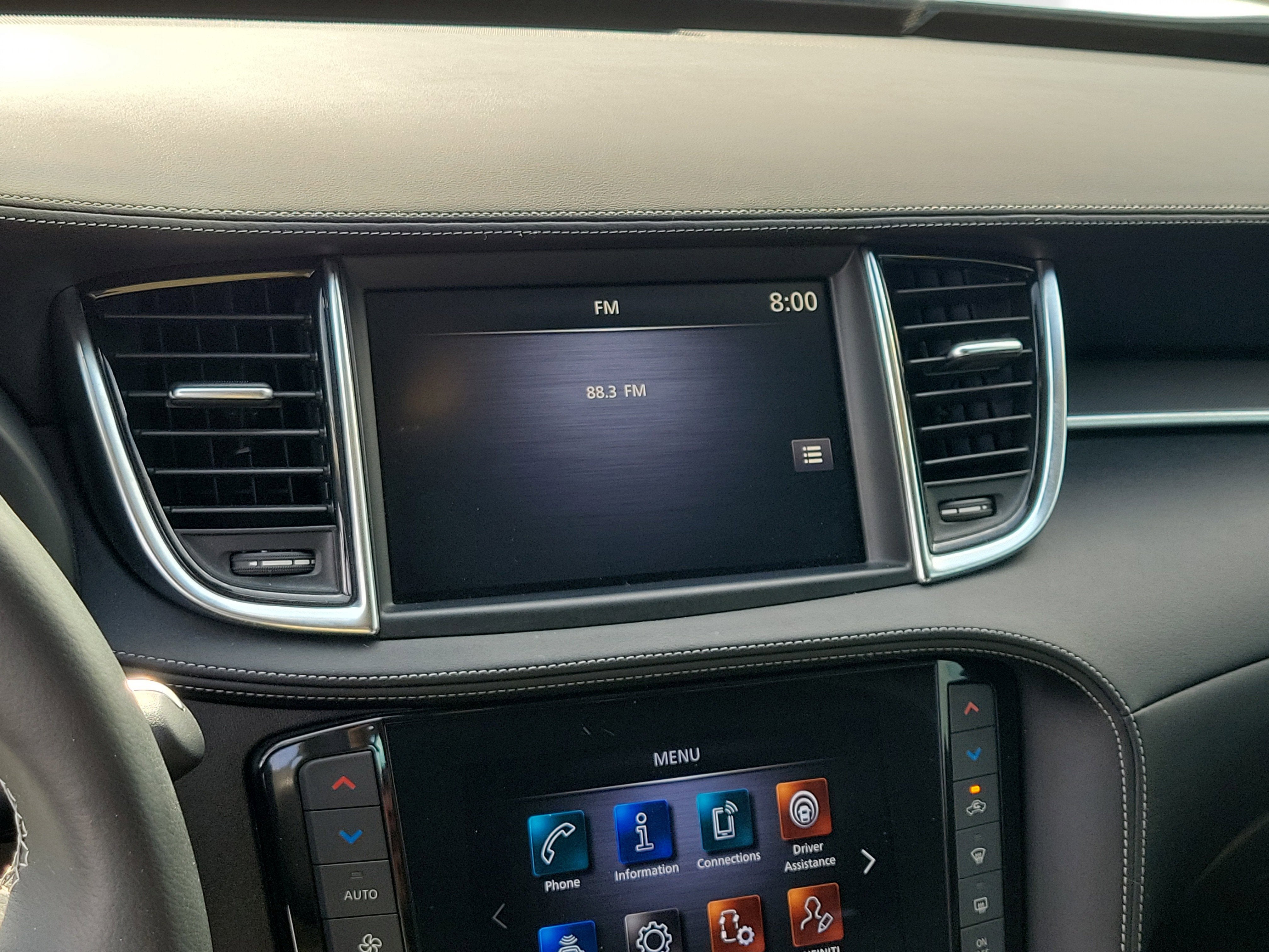 2023 INFINITI QX50 LUXE