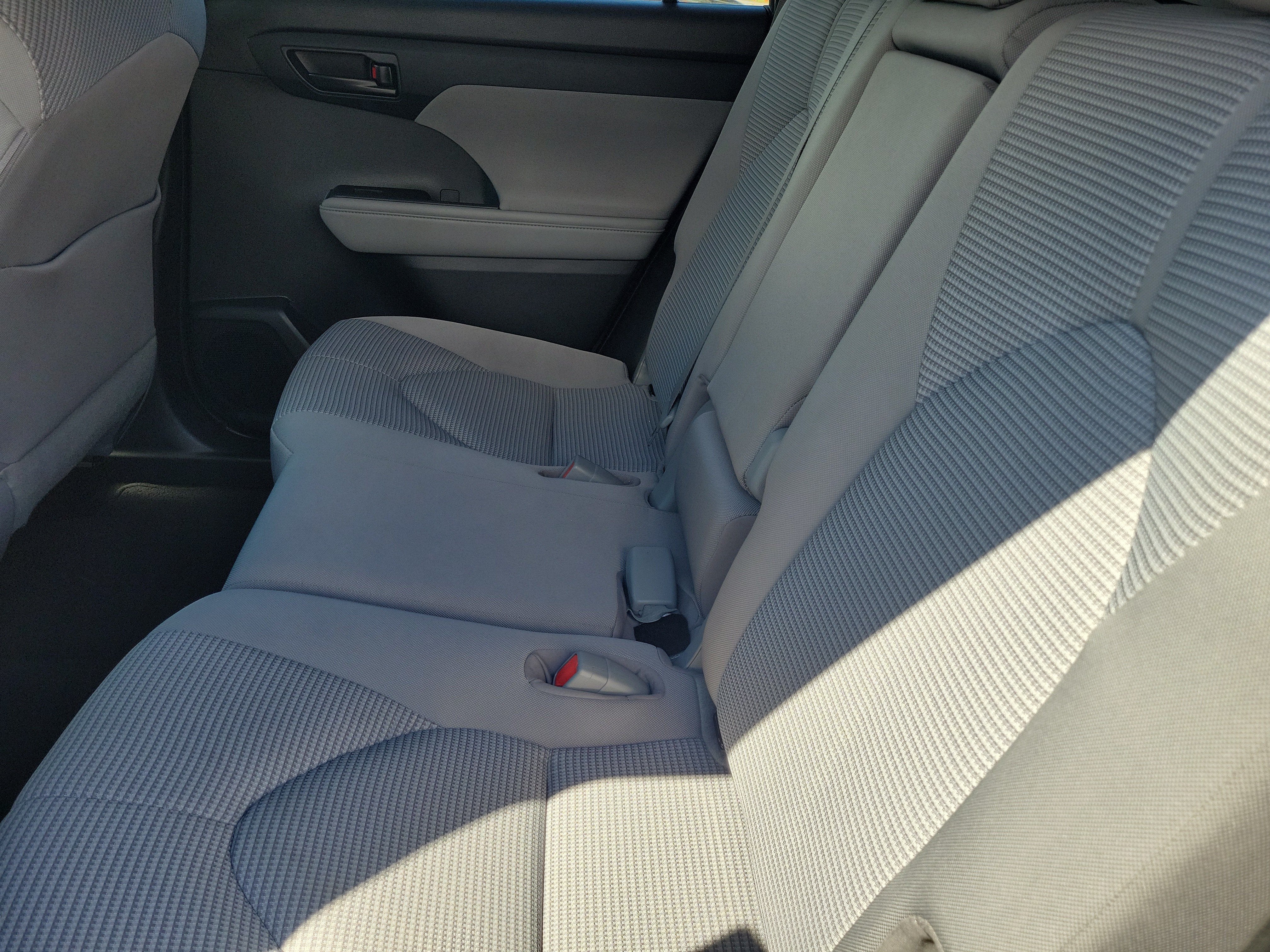 2020 Toyota Highlander Hybrid LE
