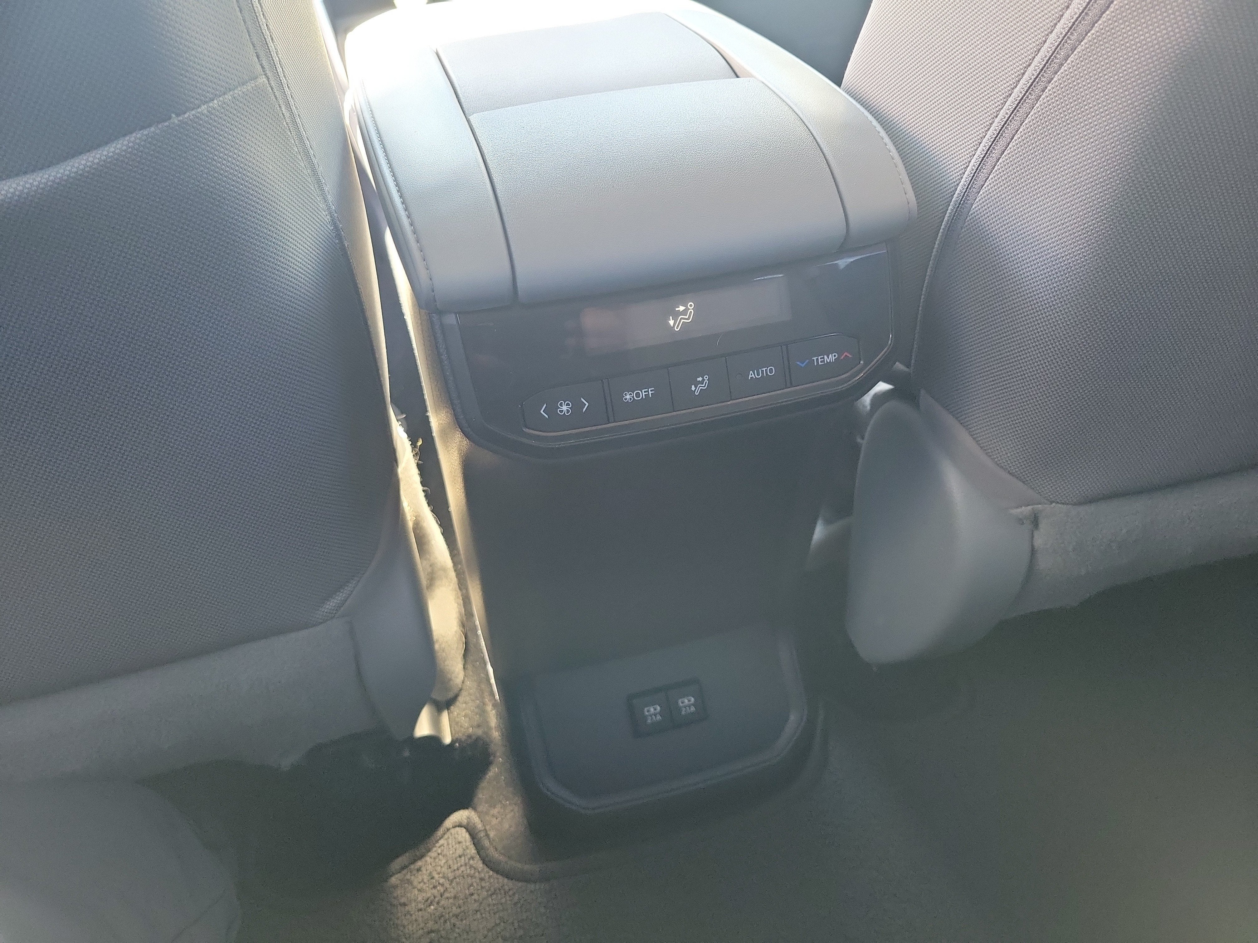 2020 Toyota Highlander Hybrid LE