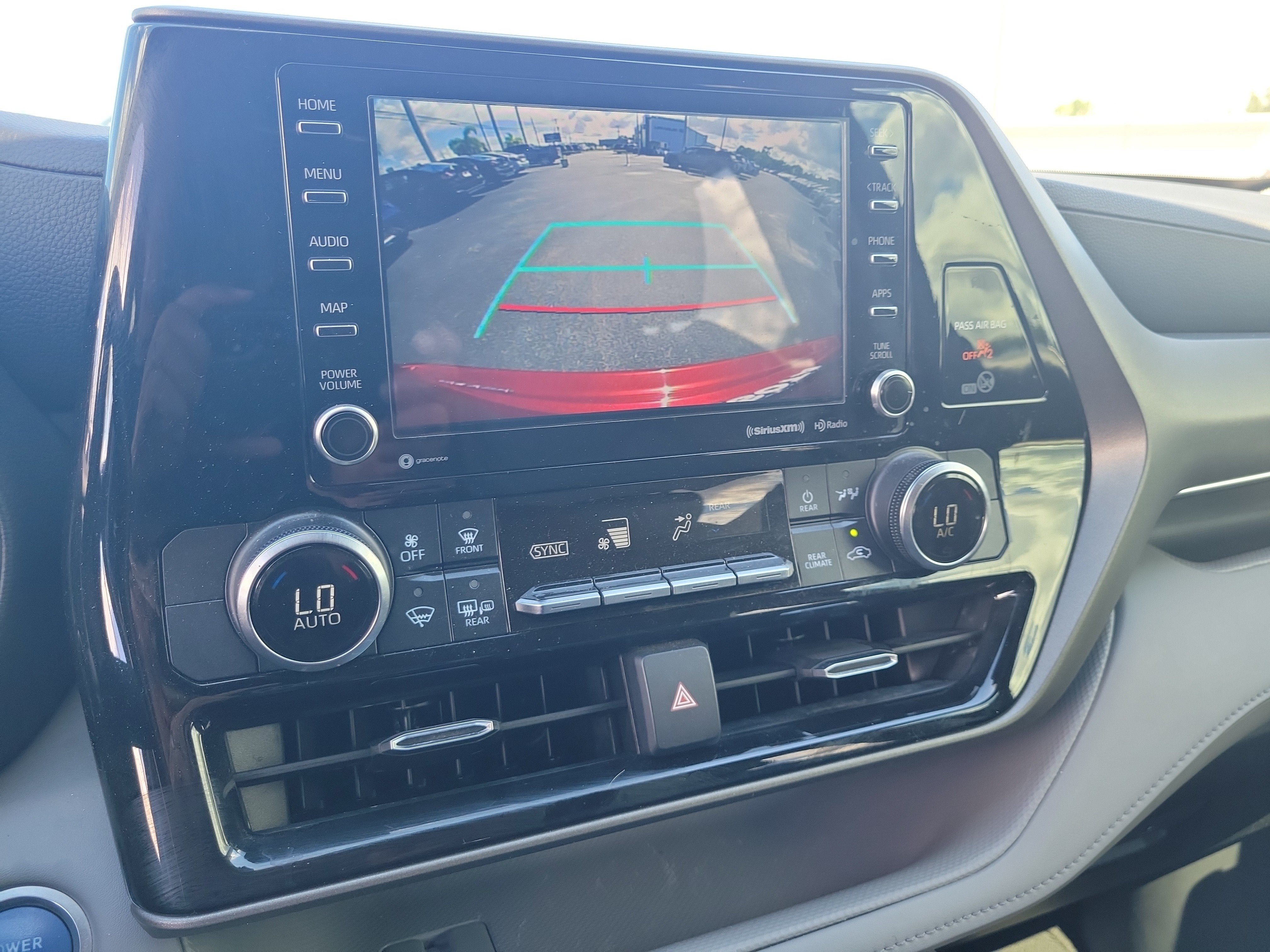 2020 Toyota Highlander Hybrid LE