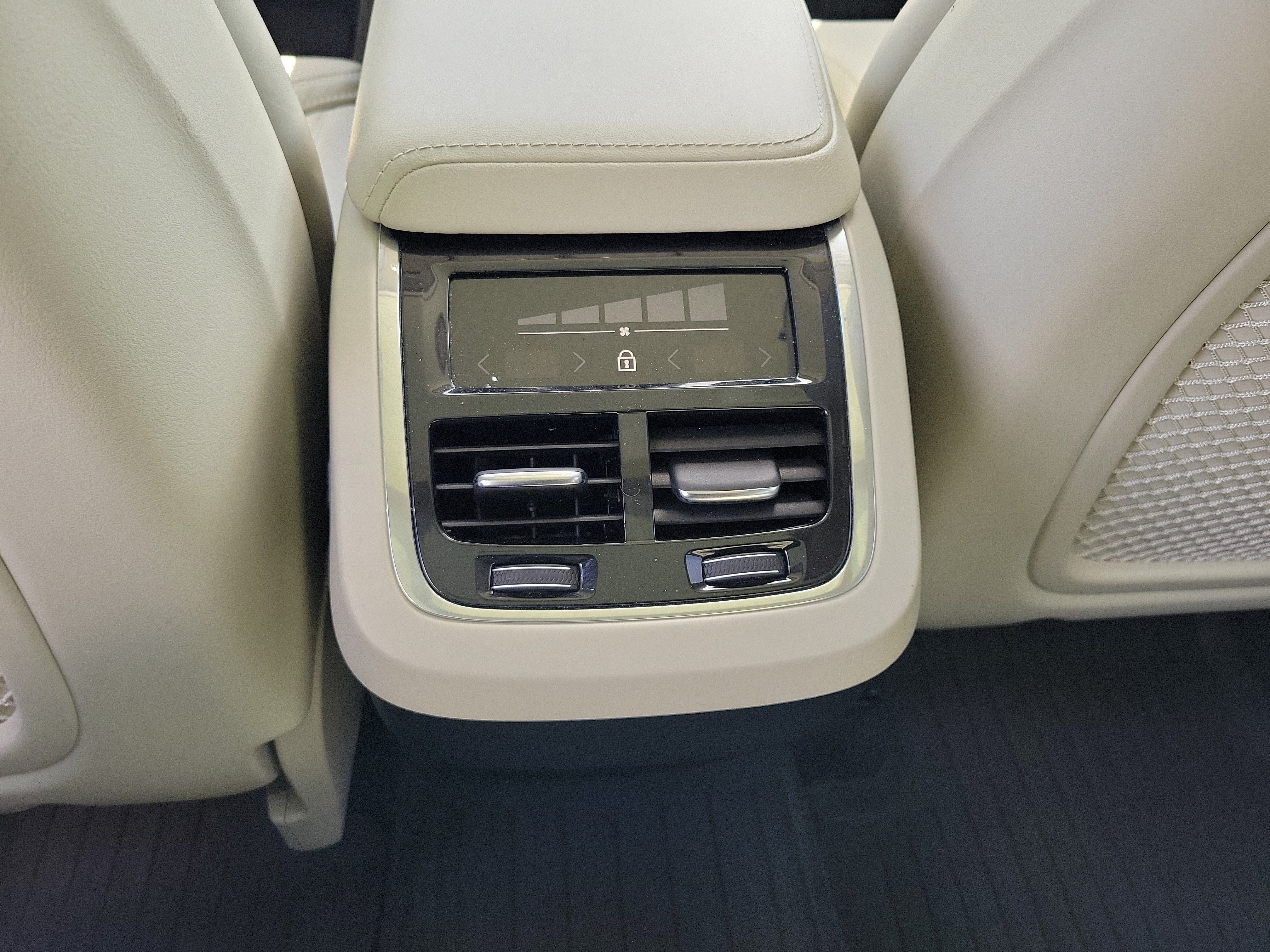 2021 Volvo XC60 Inscription