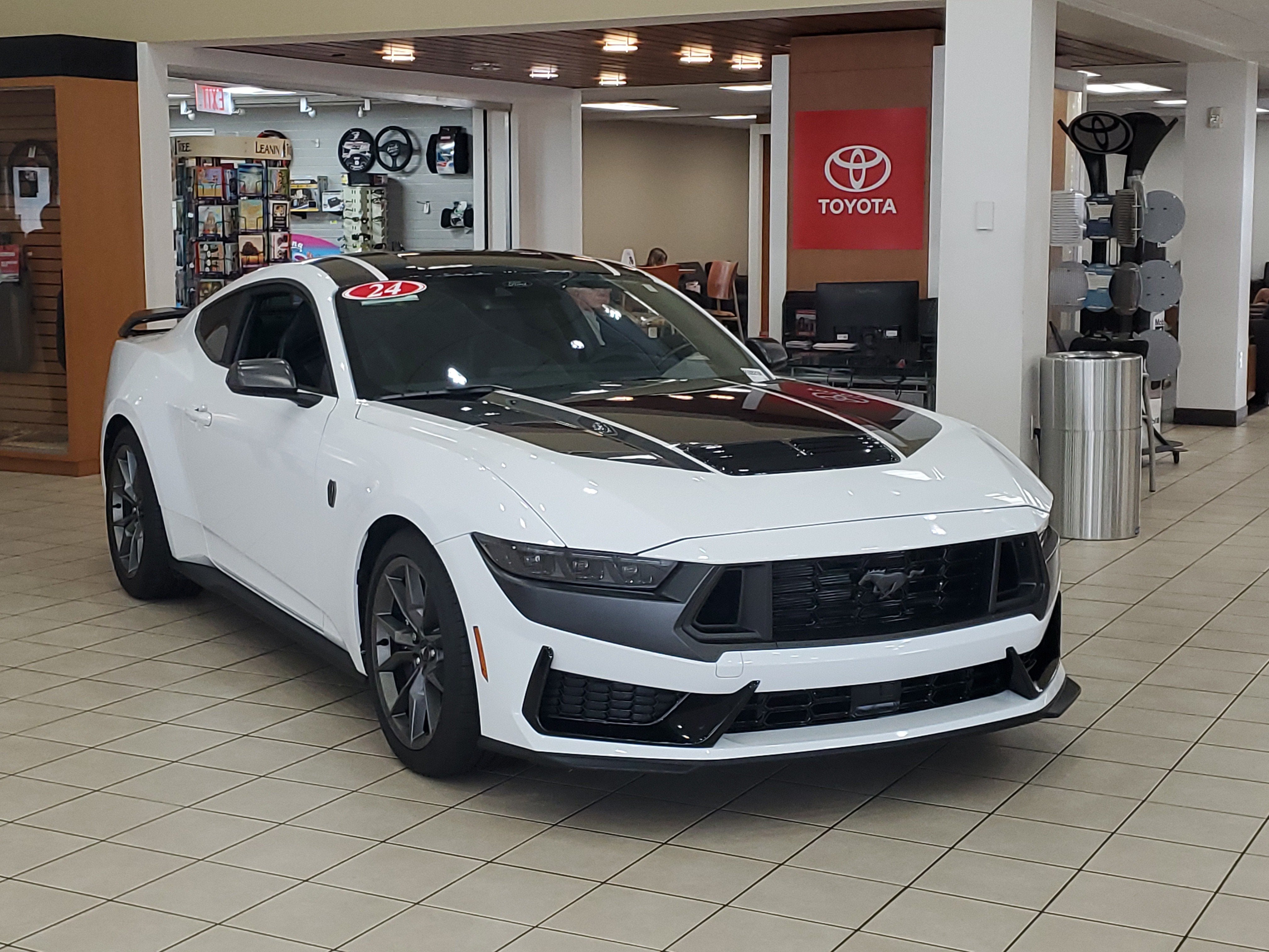 2024 Ford Mustang Dark Horse