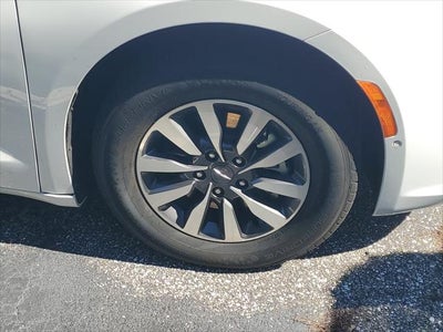 2021 Chrysler Pacifica Hybrid Touring L
