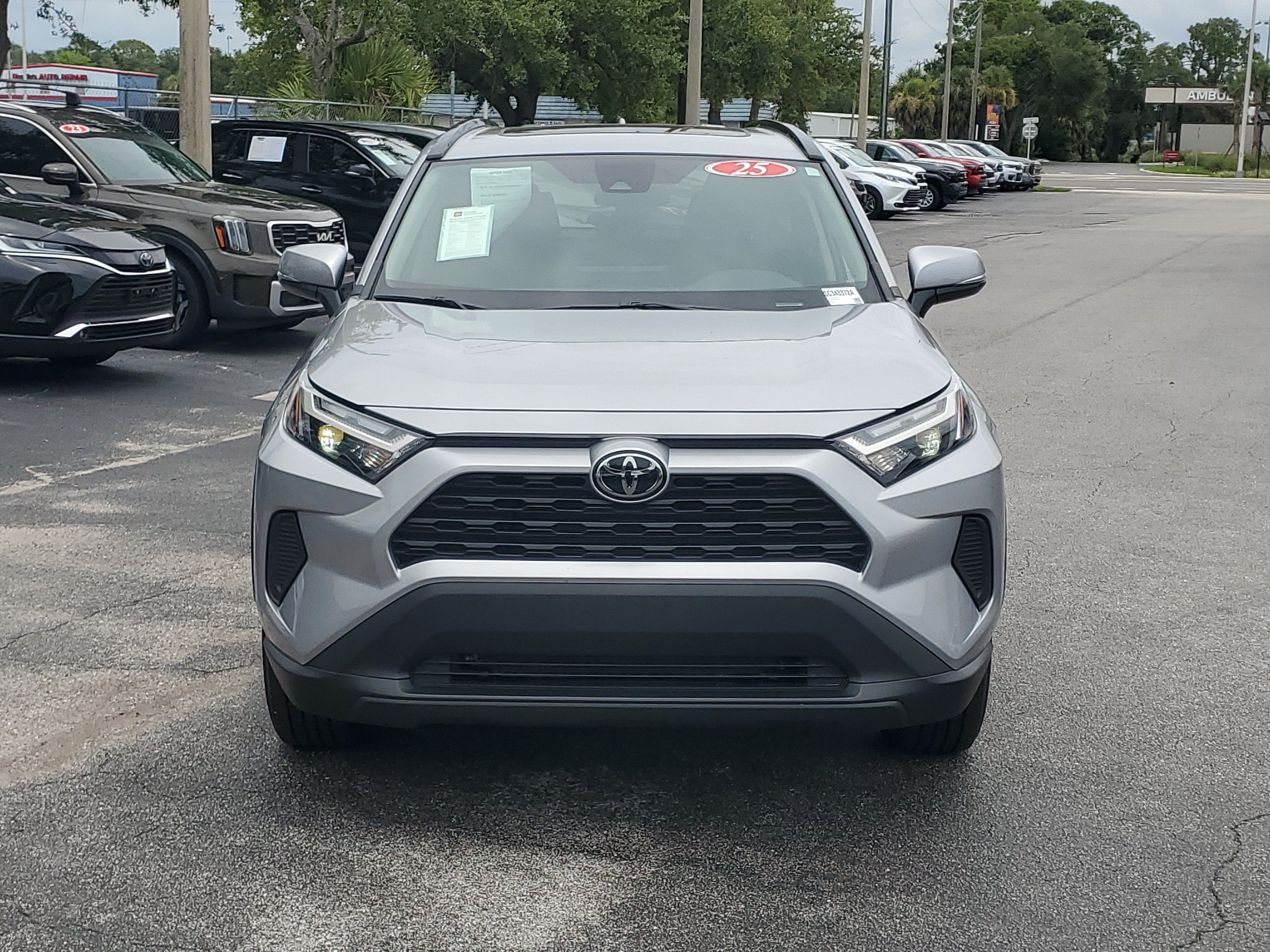 2025 Toyota RAV4 XLE