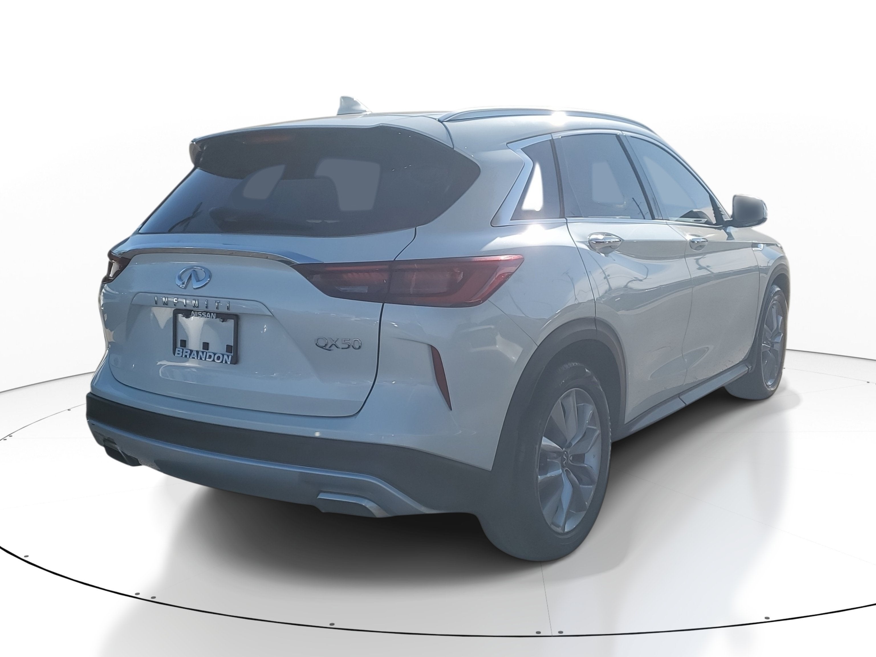 2022 INFINITI QX50 LUXE