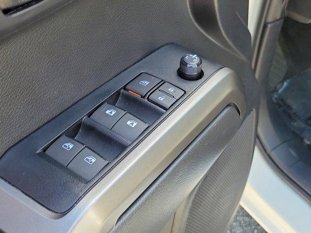 2023 Toyota Tacoma 2WD SR5