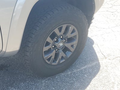 2023 Toyota Tacoma 2WD SR5