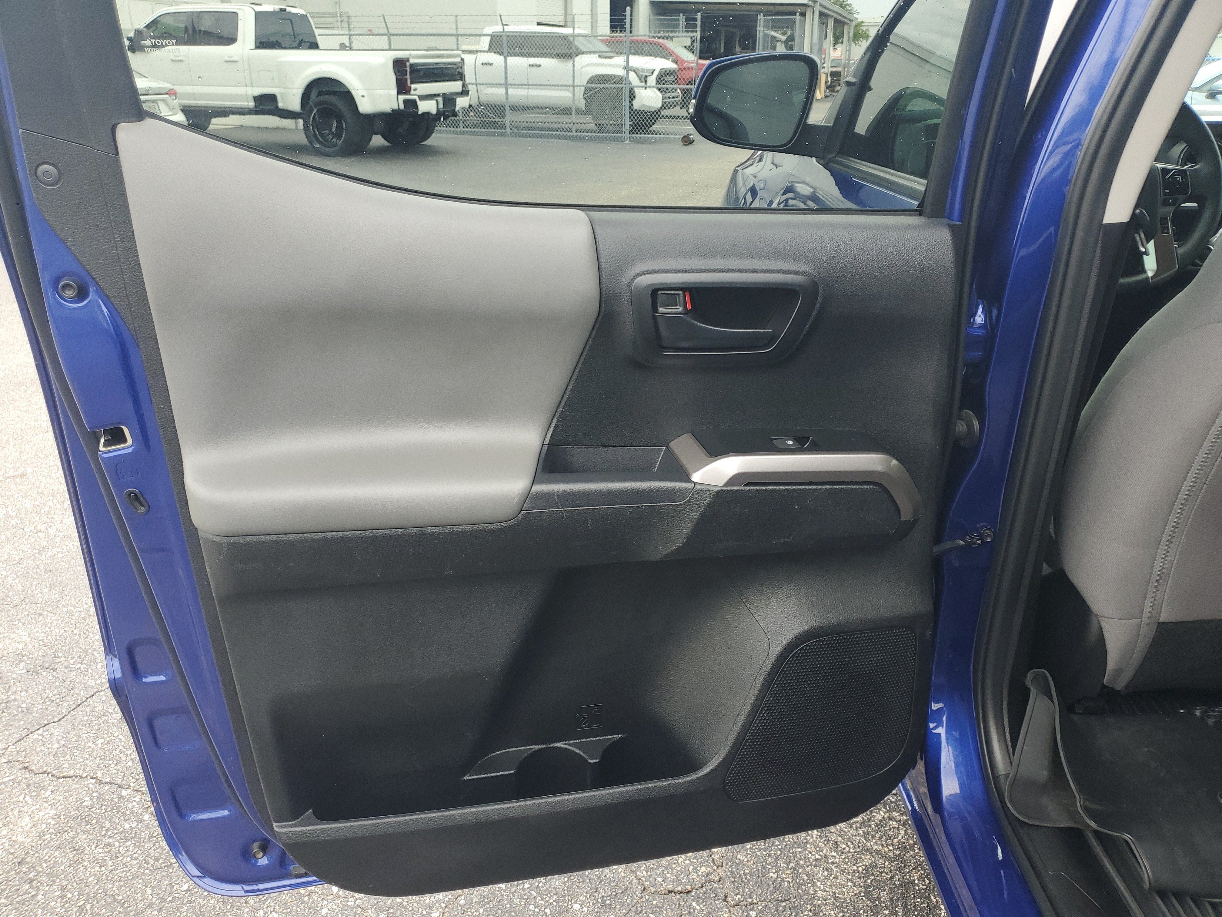 2023 Toyota Tacoma 4WD SR5