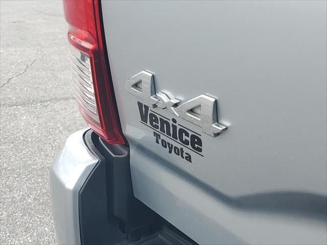 2022 Toyota Tacoma 4WD SR5