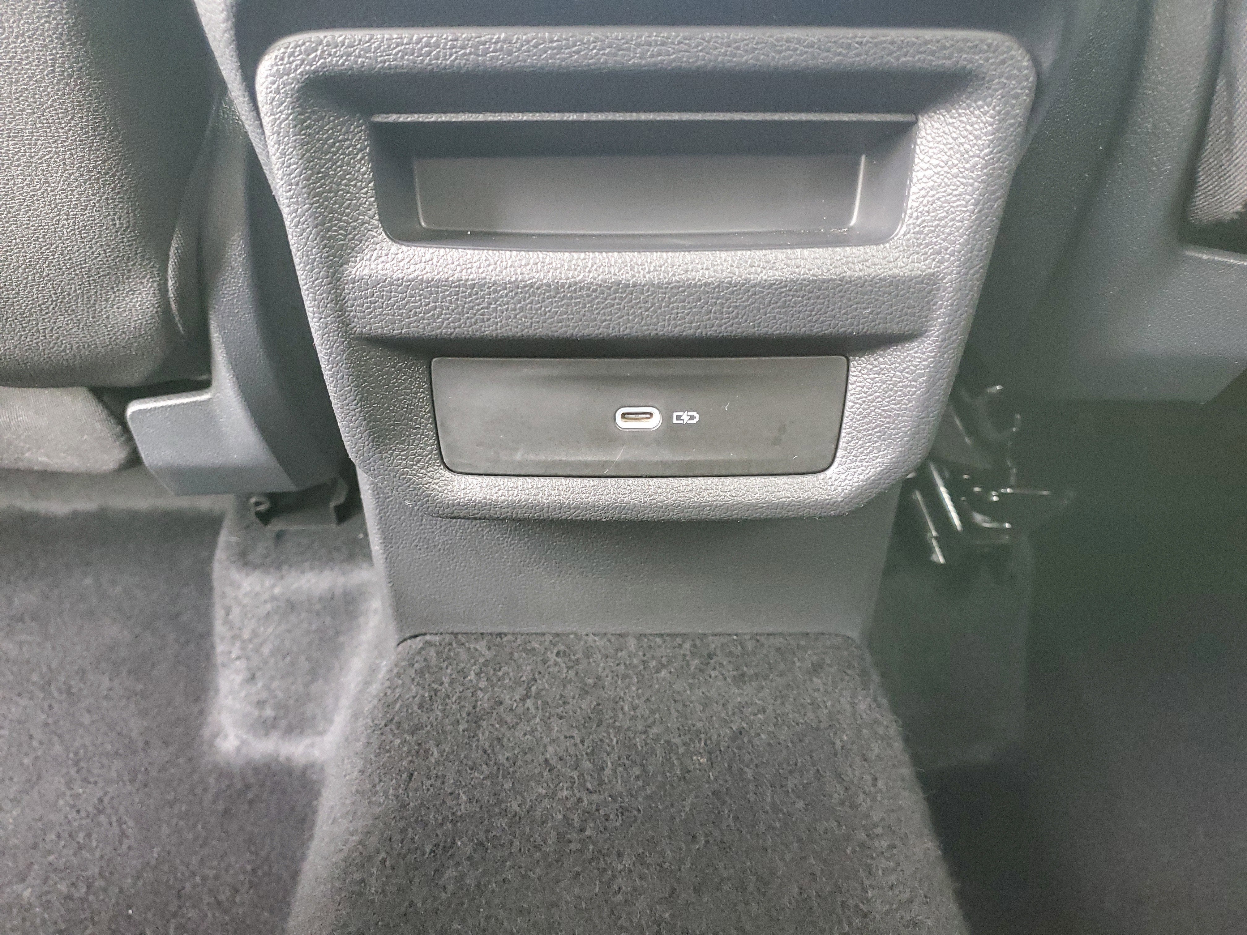 2024 Volkswagen Taos SEL