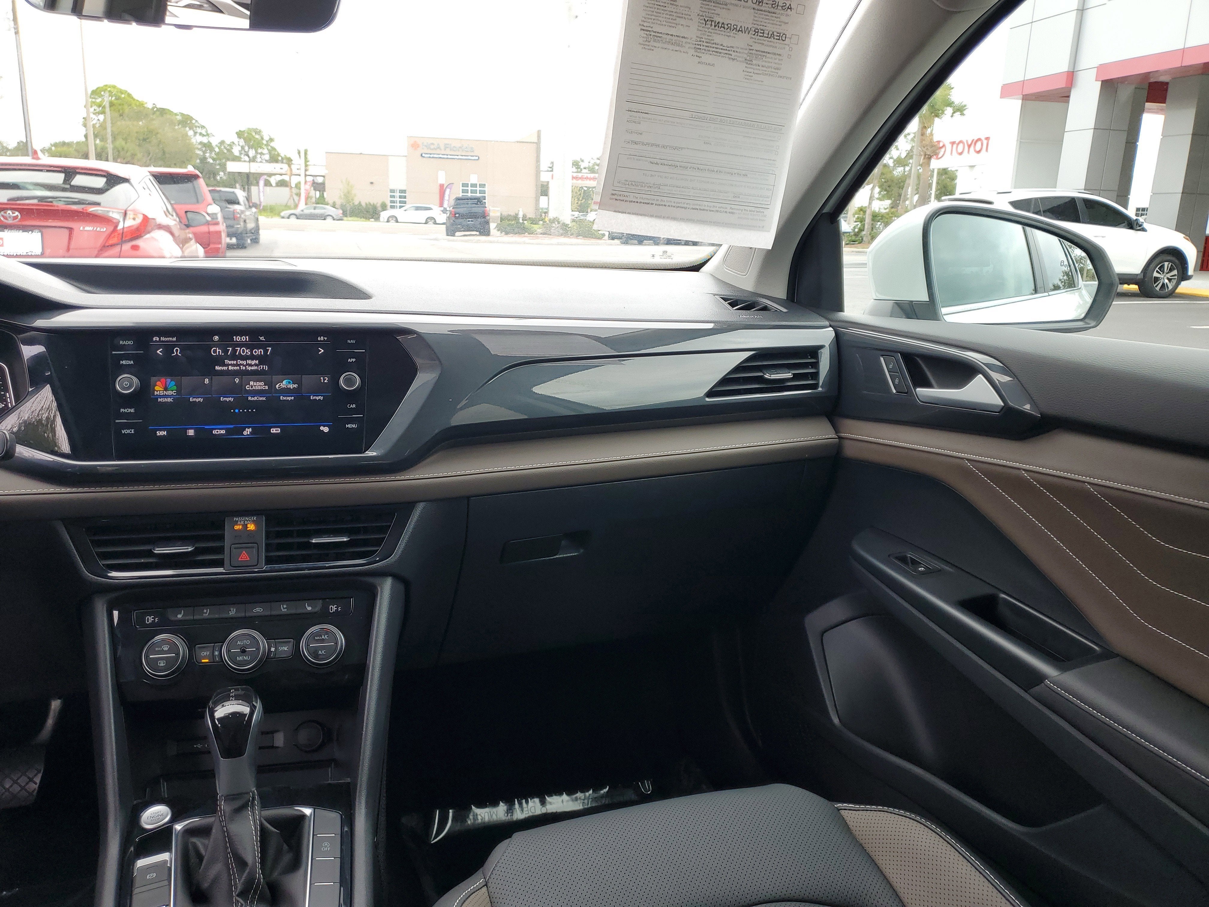 2024 Volkswagen Taos SEL