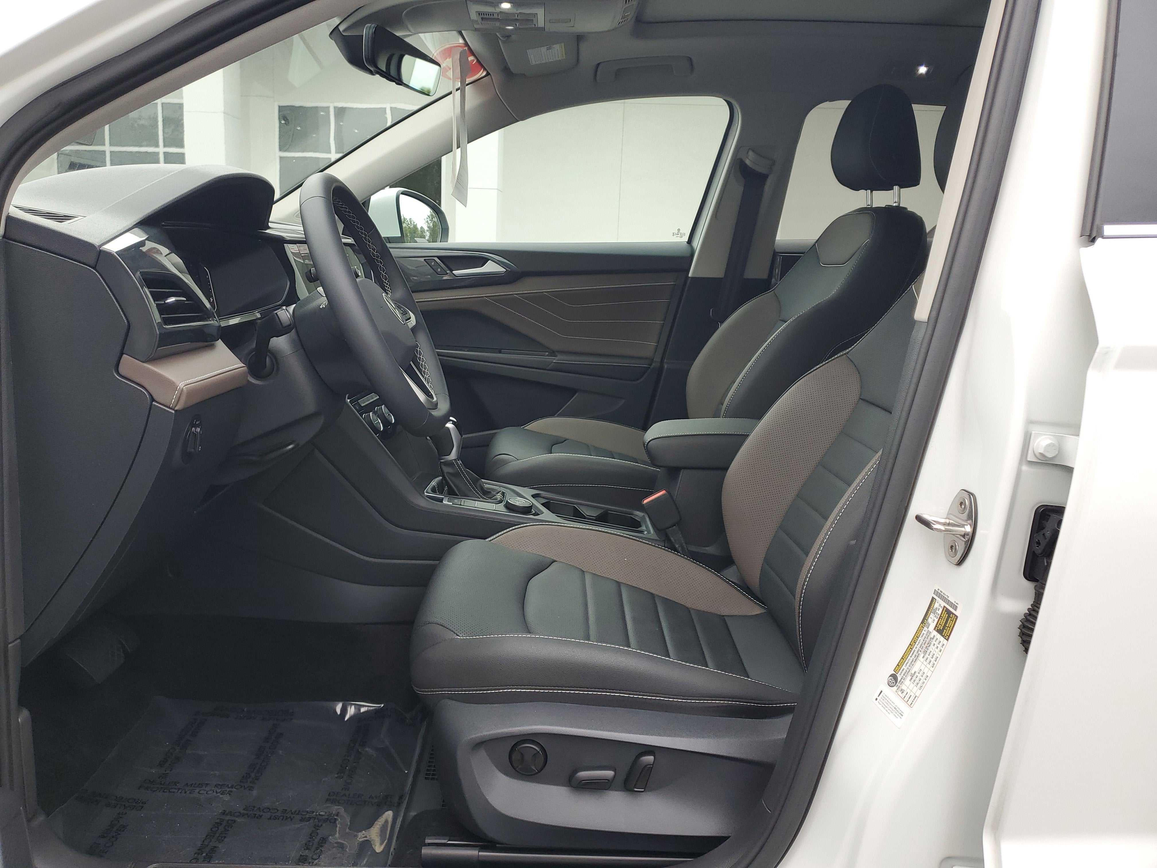 2024 Volkswagen Taos SEL