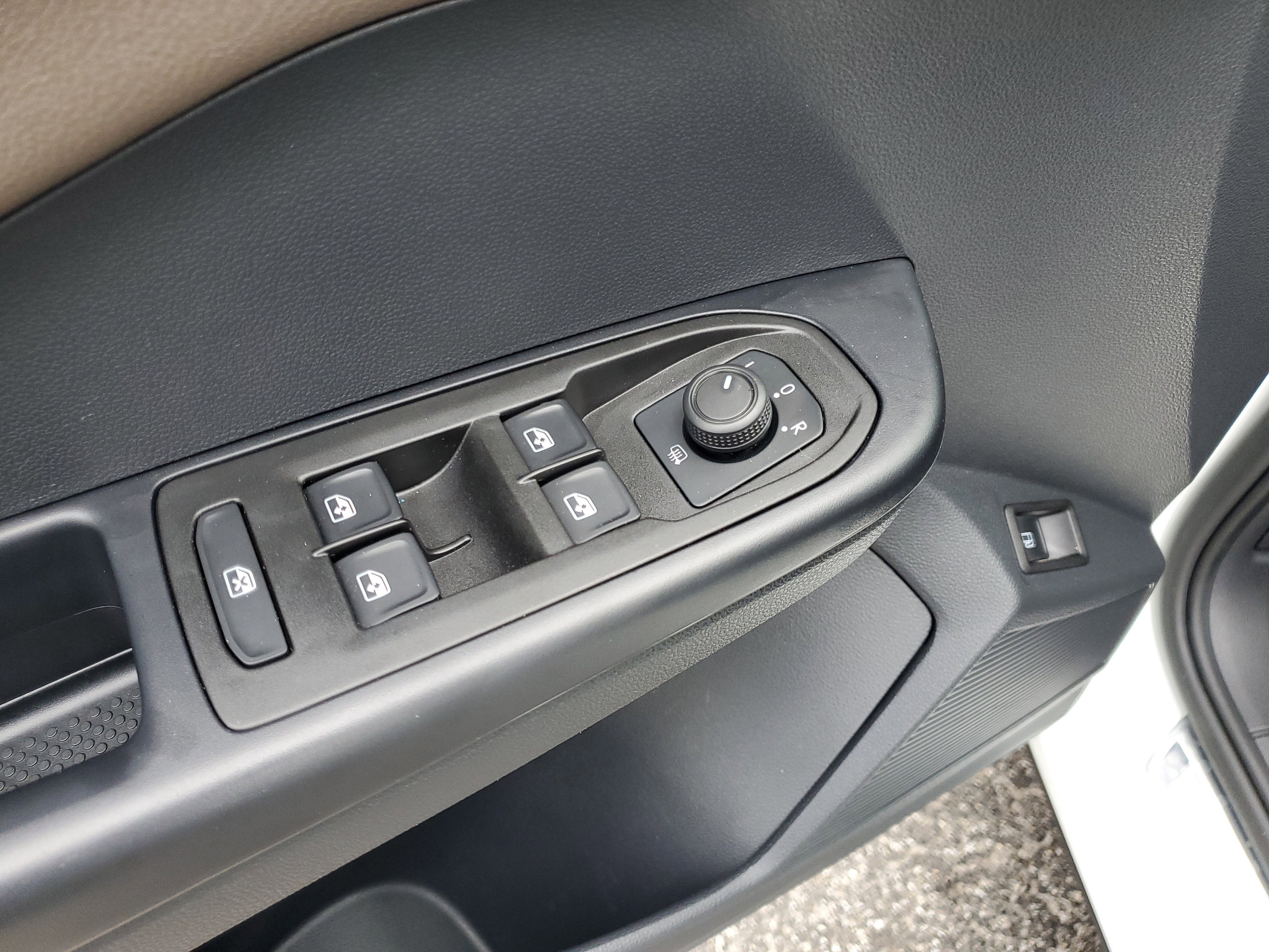 2024 Volkswagen Taos SEL