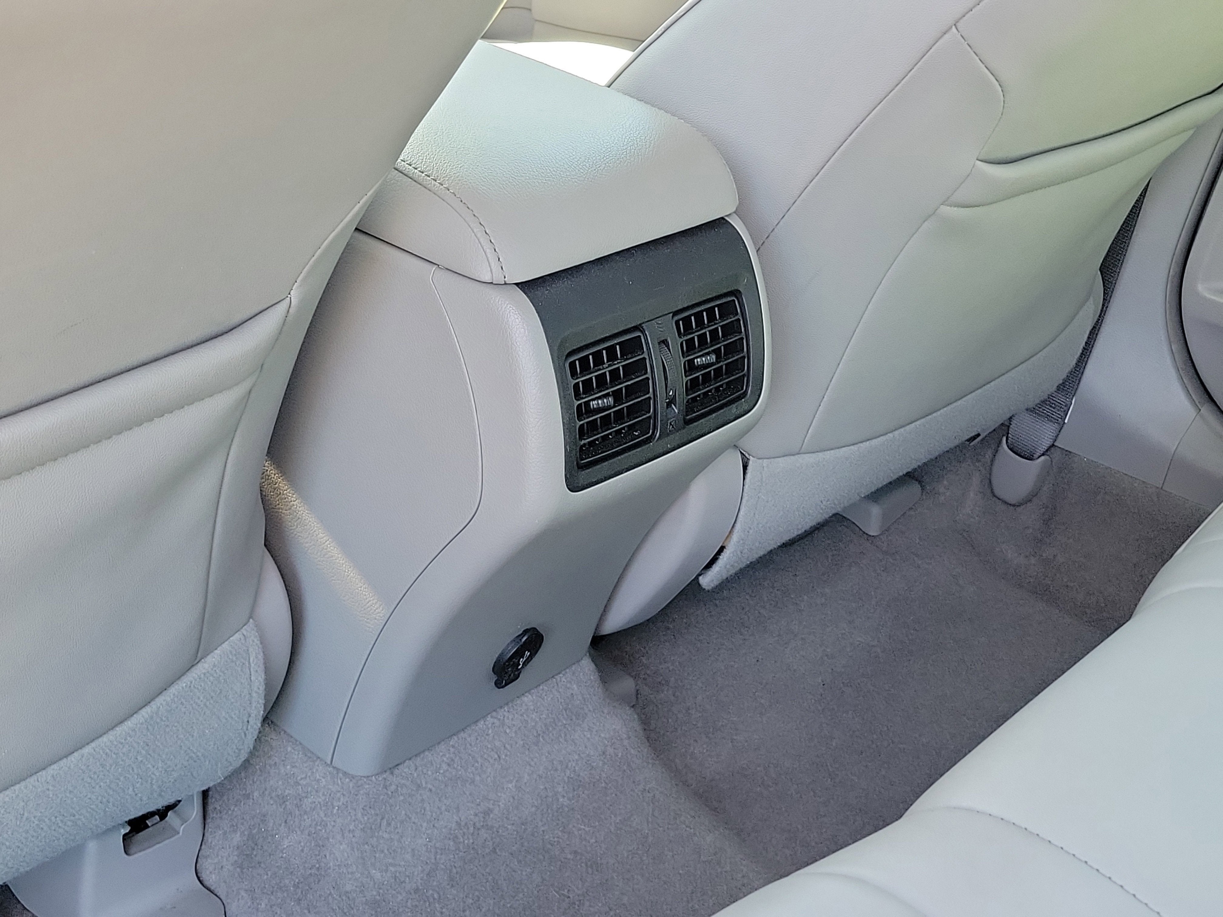 2017 Toyota Camry Hybrid LE