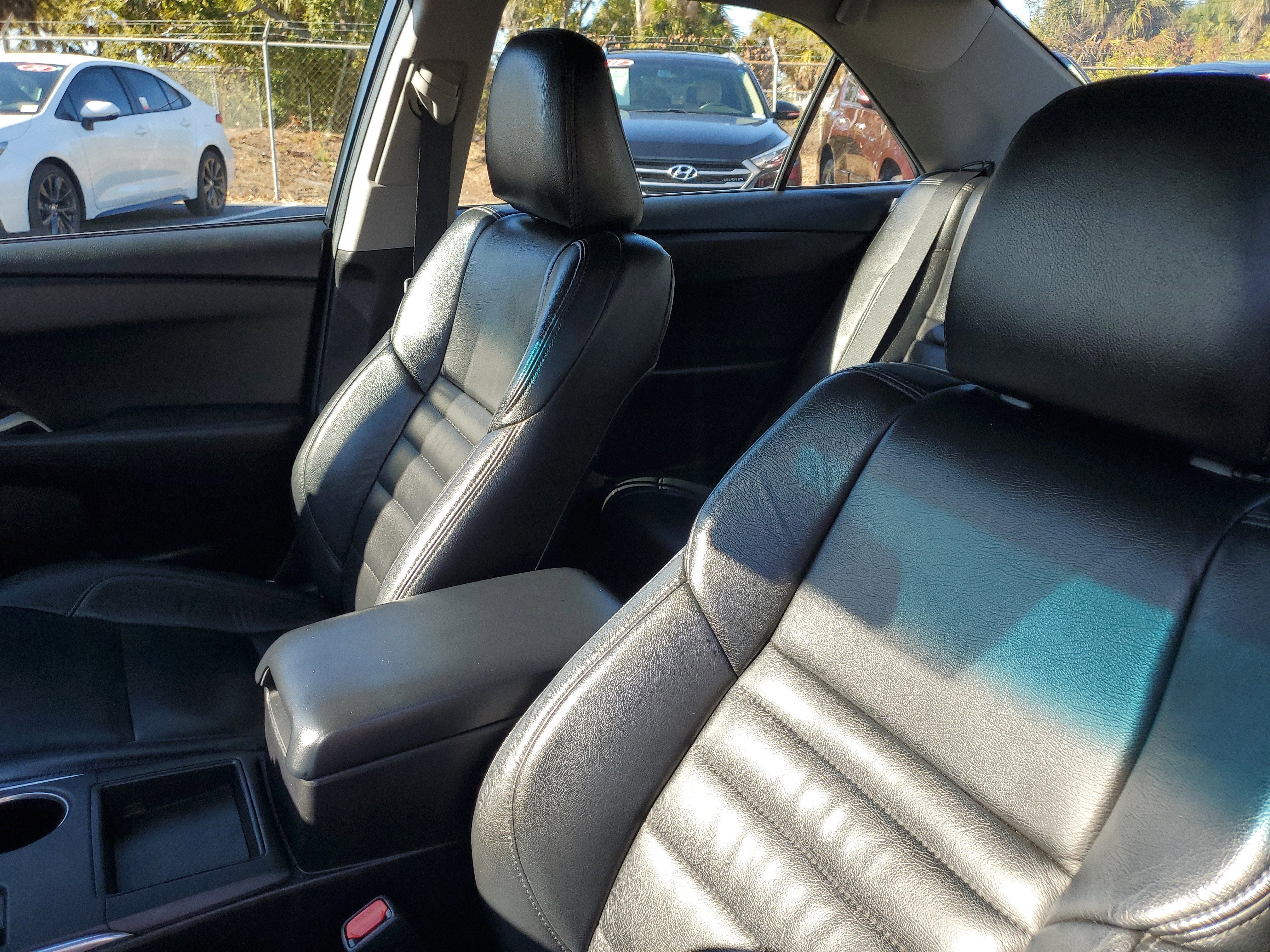 2015 Toyota Camry SE