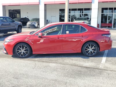 2022 Toyota Camry SE