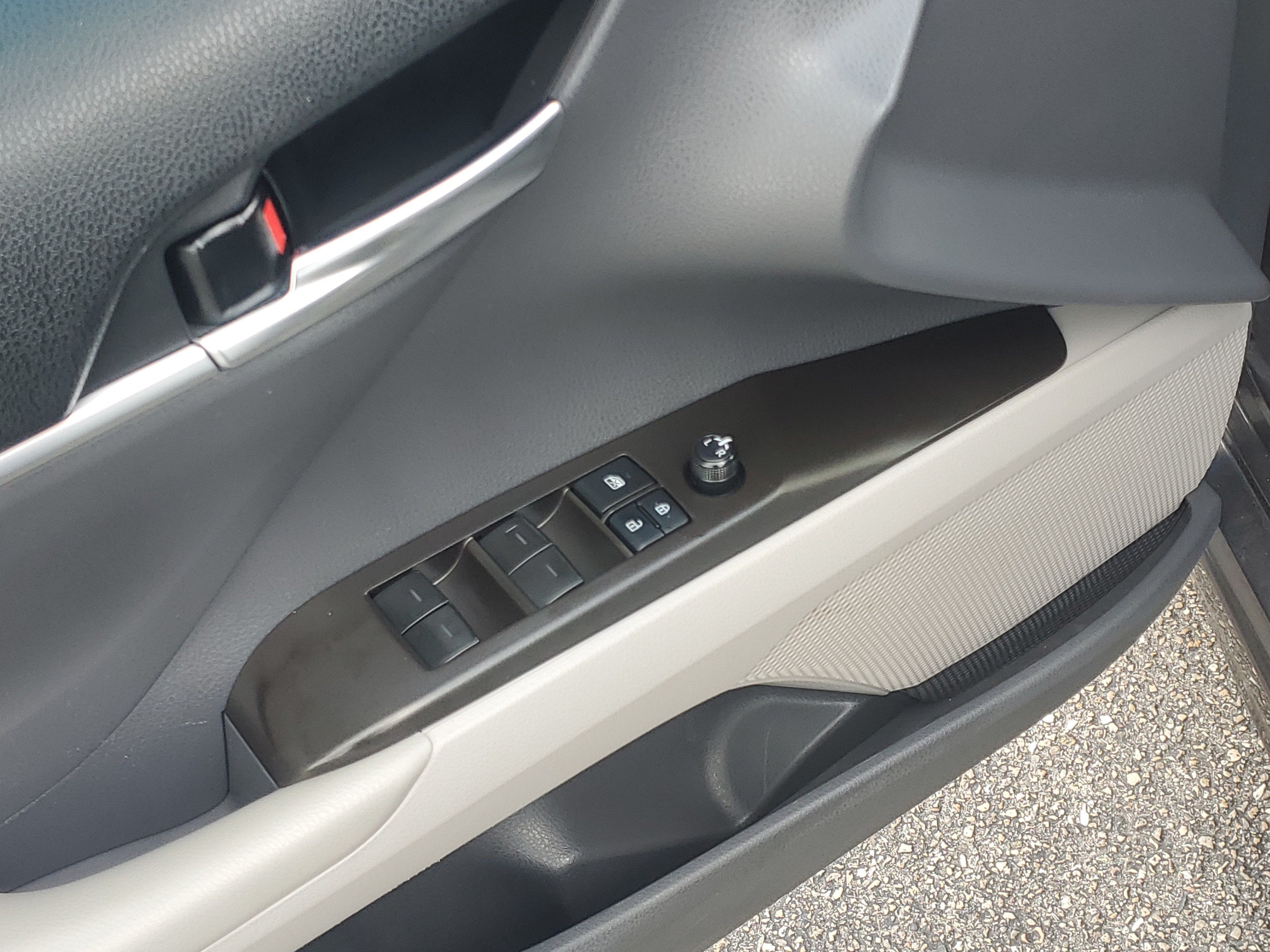 2021 Toyota Camry Hybrid SE