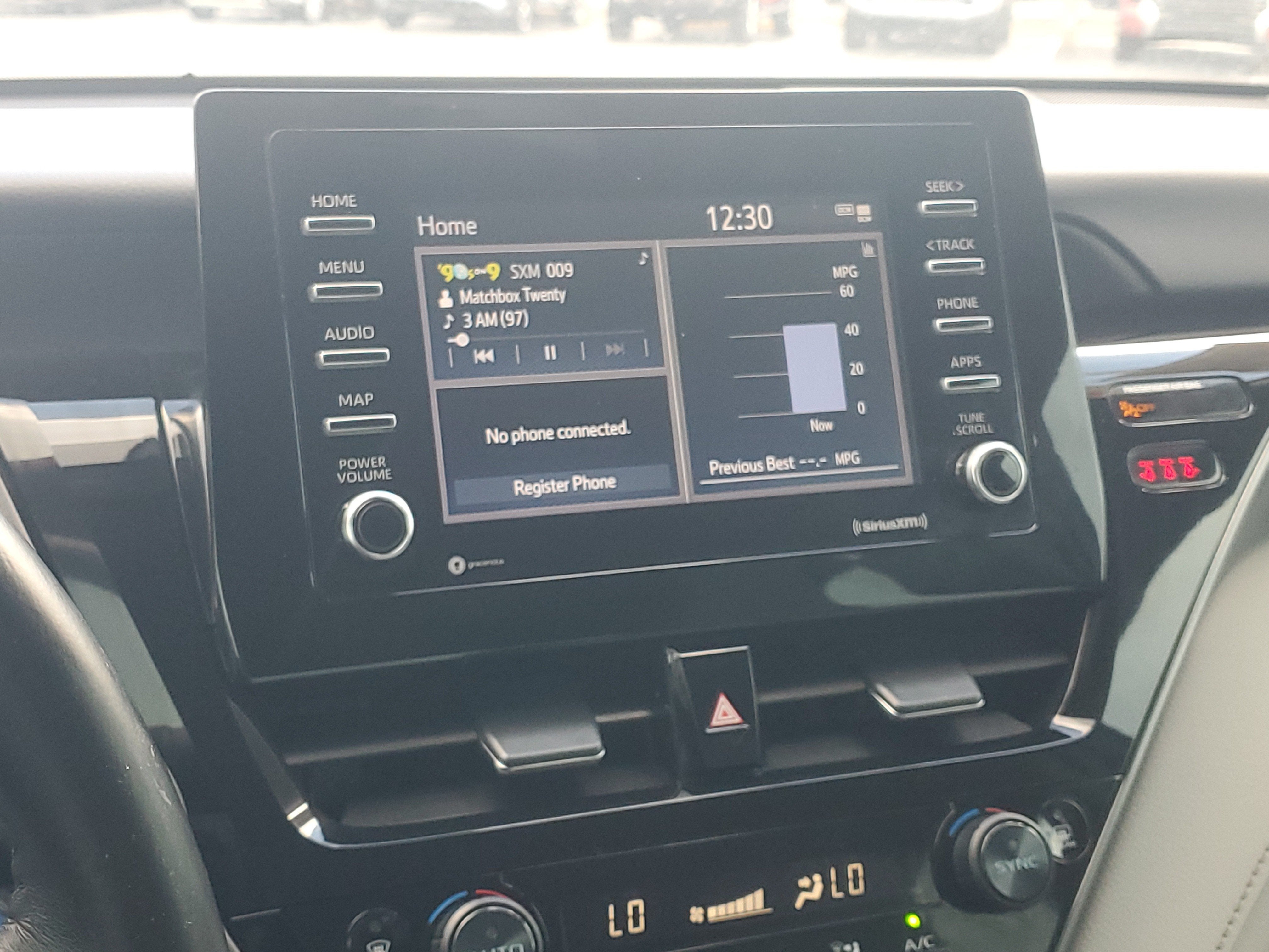 2021 Toyota Camry Hybrid SE