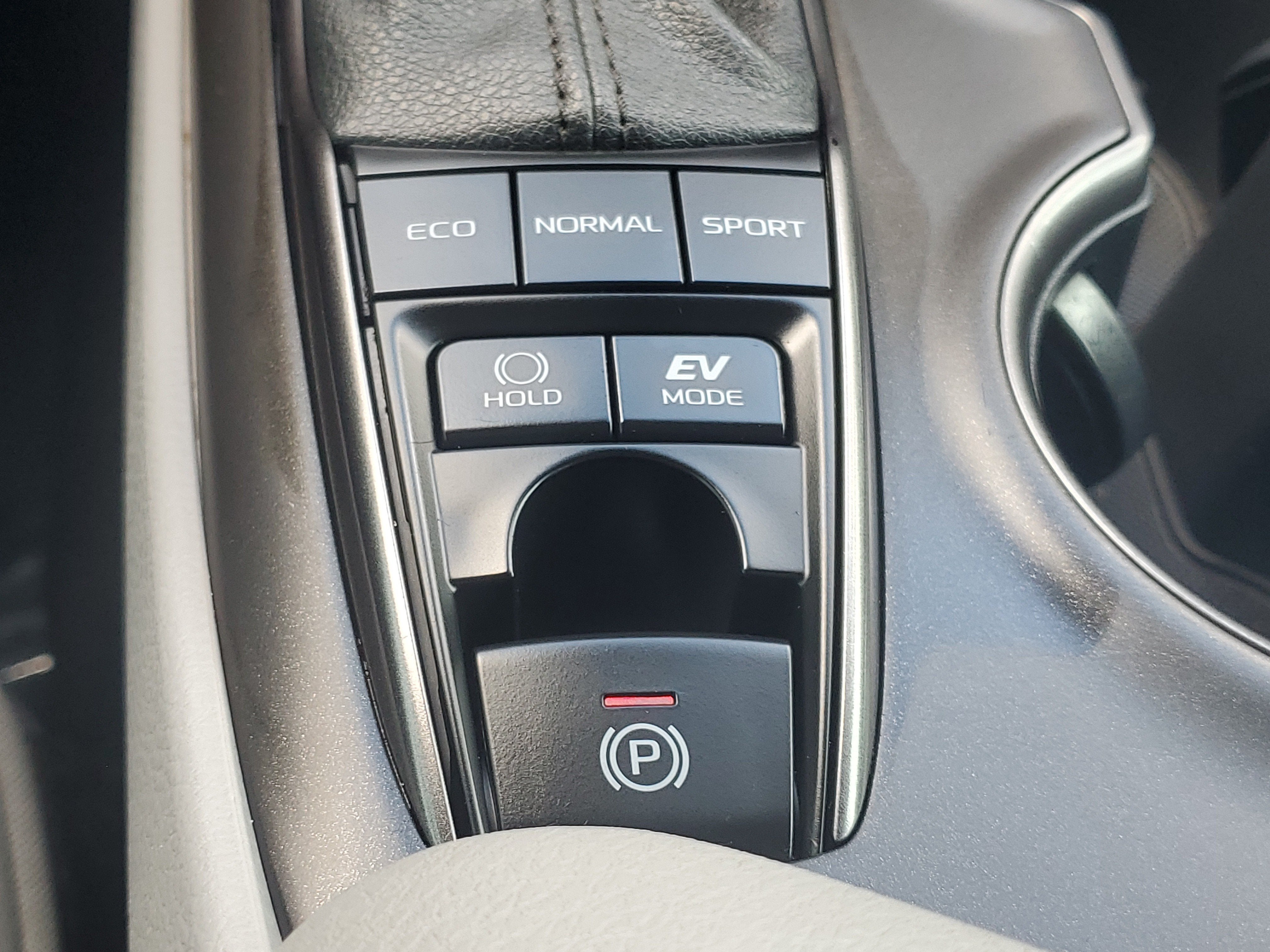 2021 Toyota Camry Hybrid SE