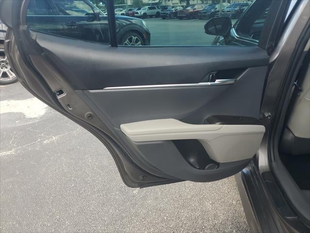 2021 Toyota Camry Hybrid SE