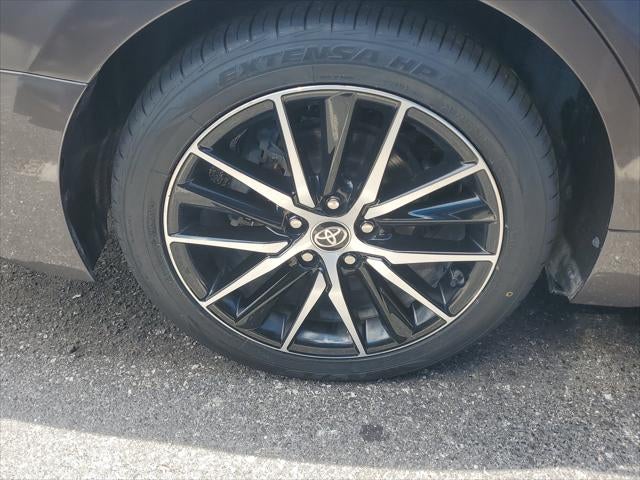 2021 Toyota Camry Hybrid SE