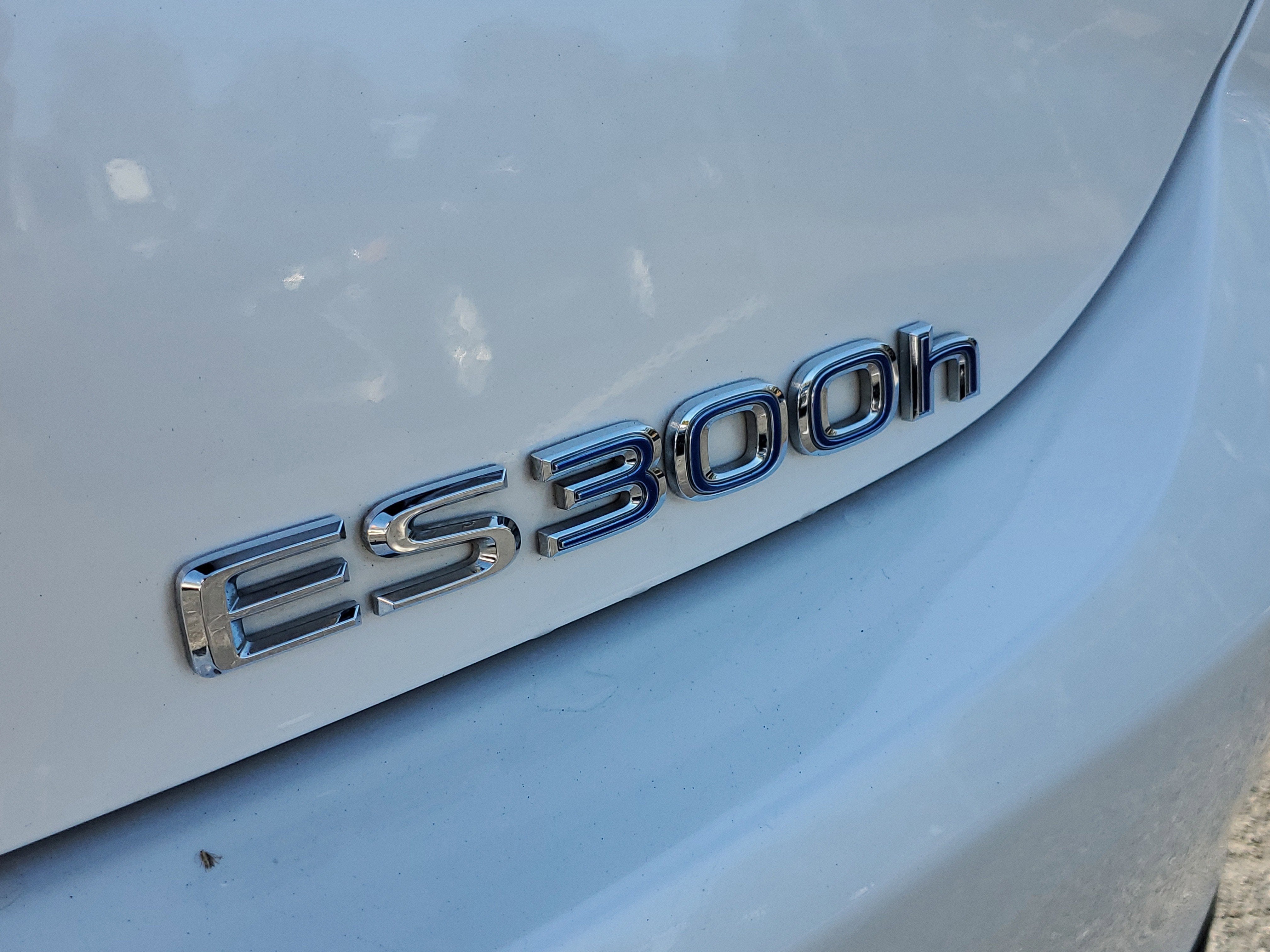 2022 Lexus ES ES 300h