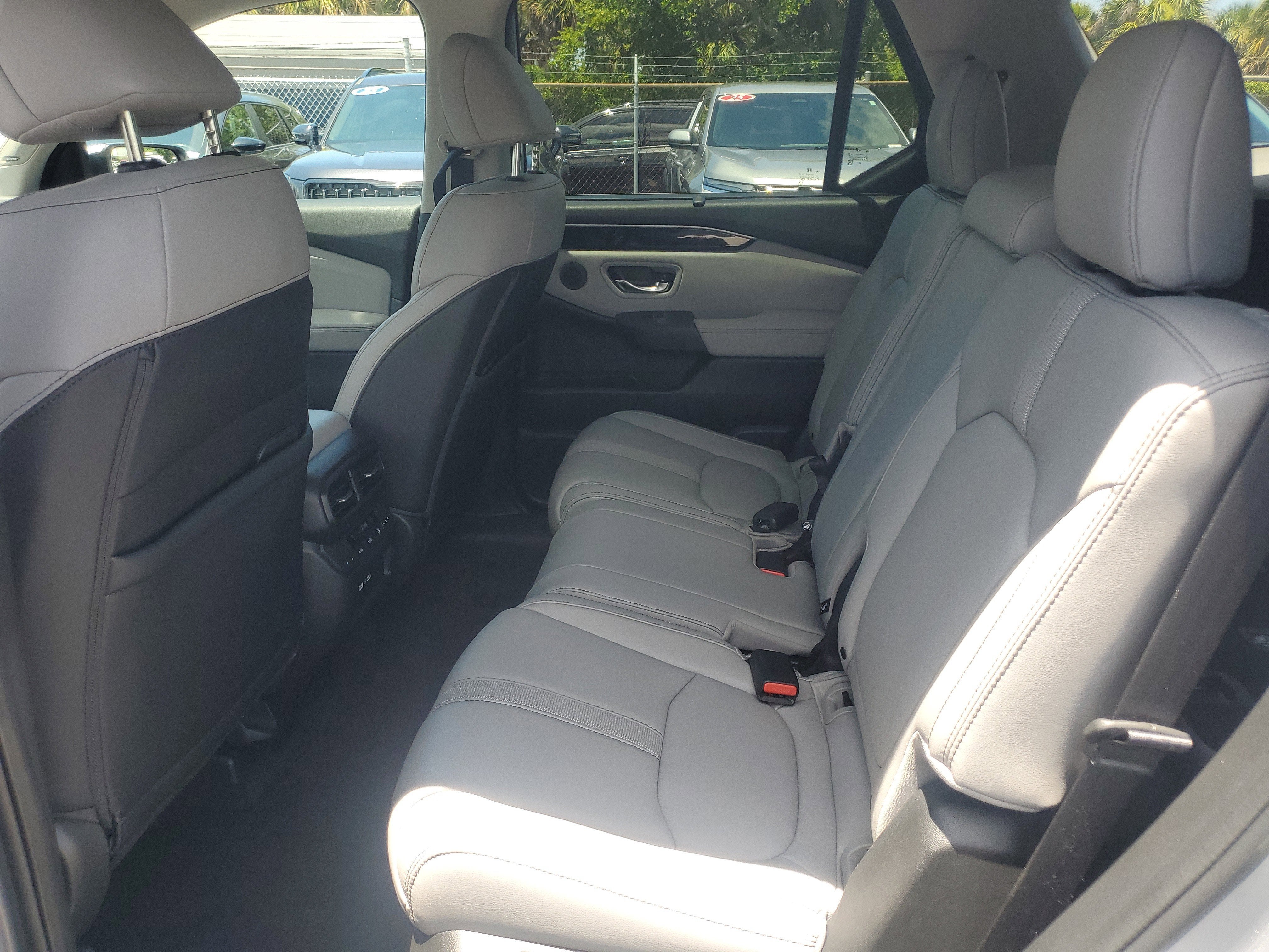 2023 Honda Pilot Touring