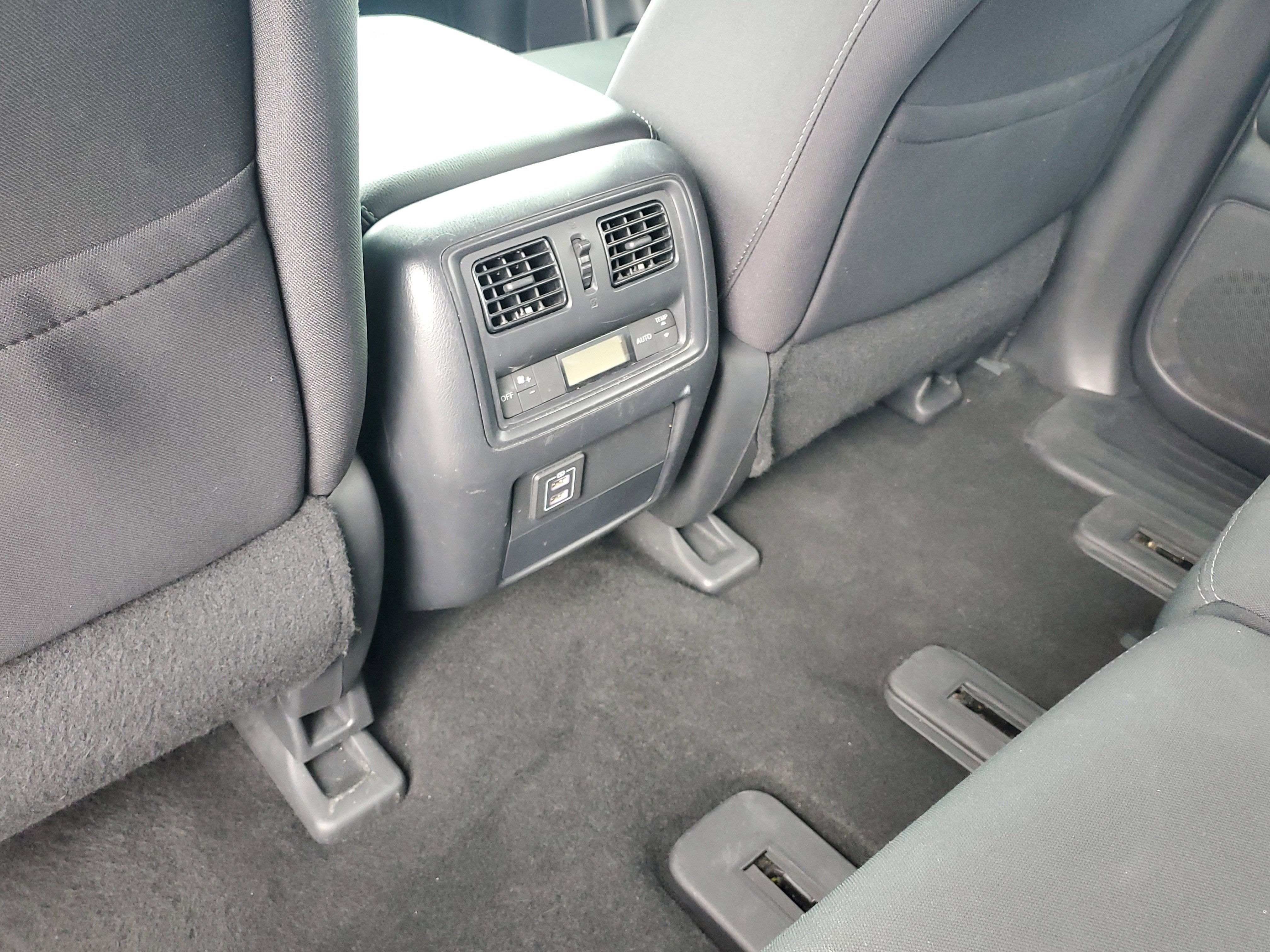 2018 Nissan Pathfinder SV