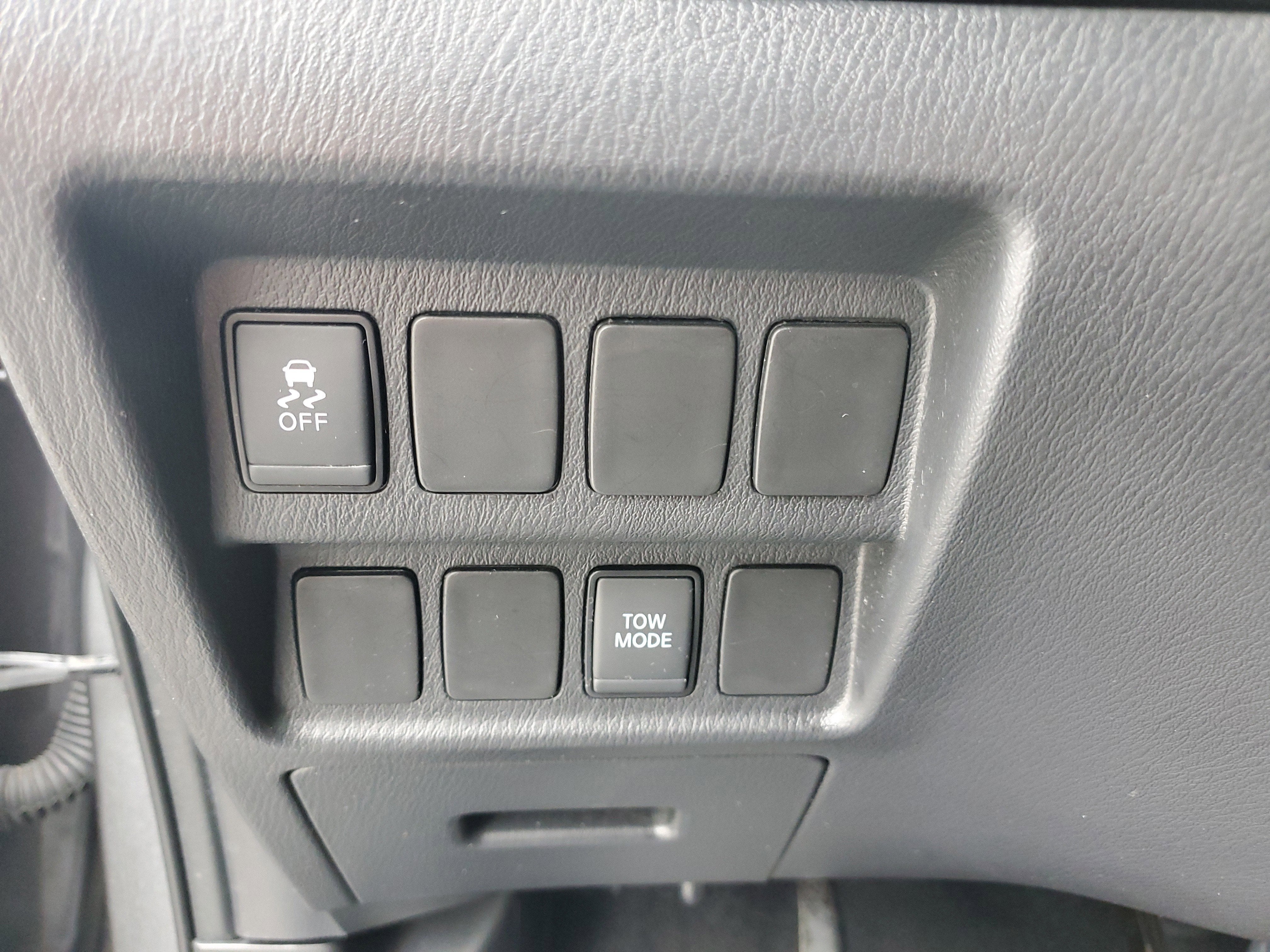 2018 Nissan Pathfinder SV