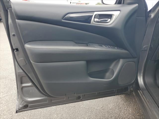 2018 Nissan Pathfinder SV