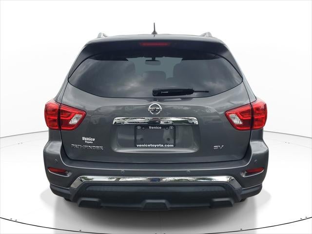 2018 Nissan Pathfinder SV