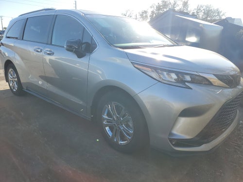 2023 Toyota Sienna XSE