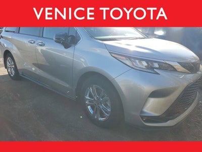 2023 Toyota Sienna XSE
