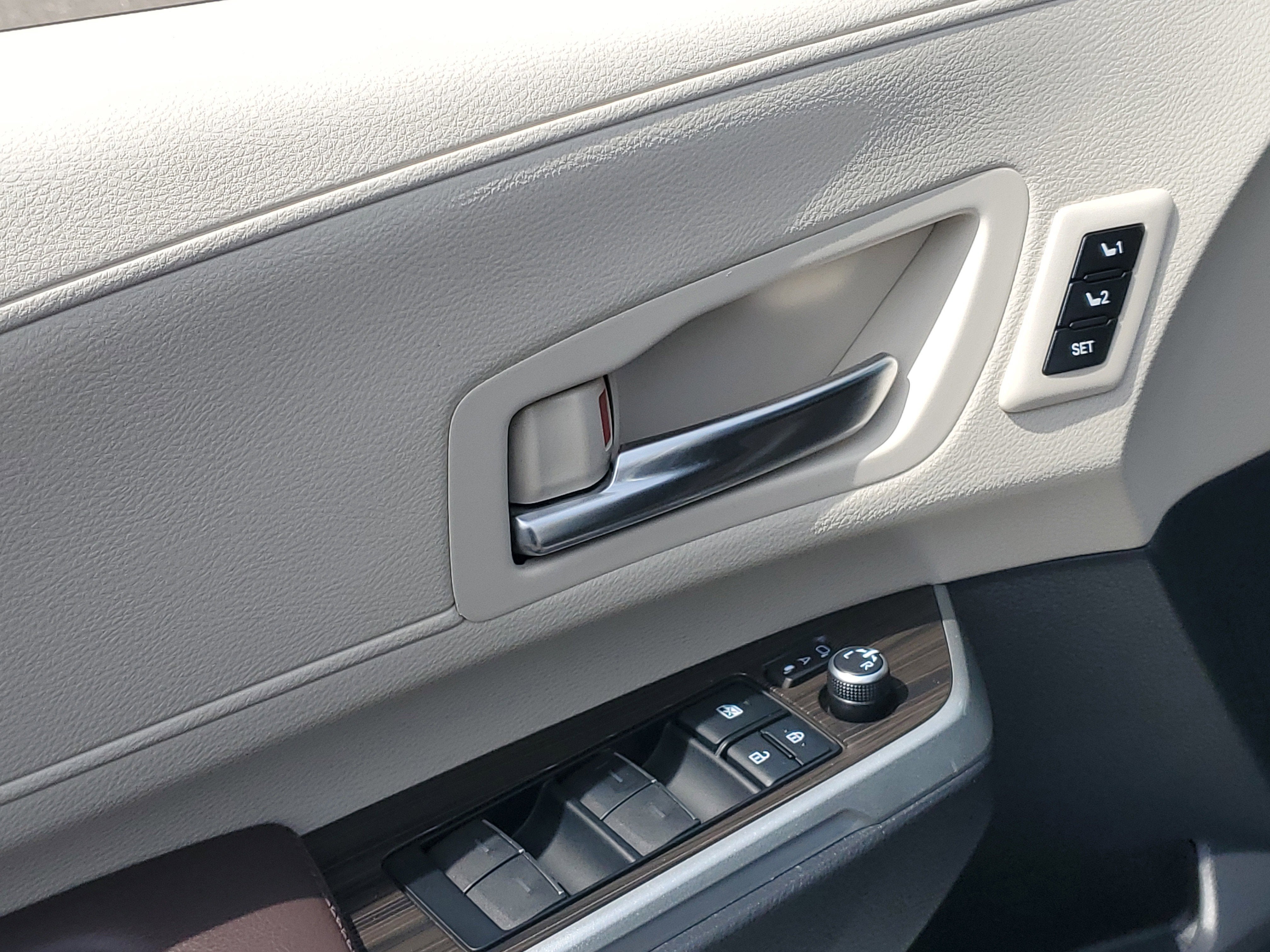 2021 Toyota Sienna Platinum