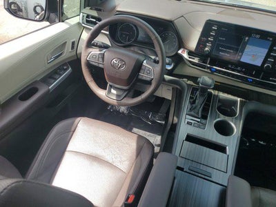 2021 Toyota Sienna Platinum