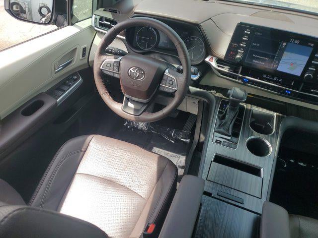 2021 Toyota Sienna Platinum